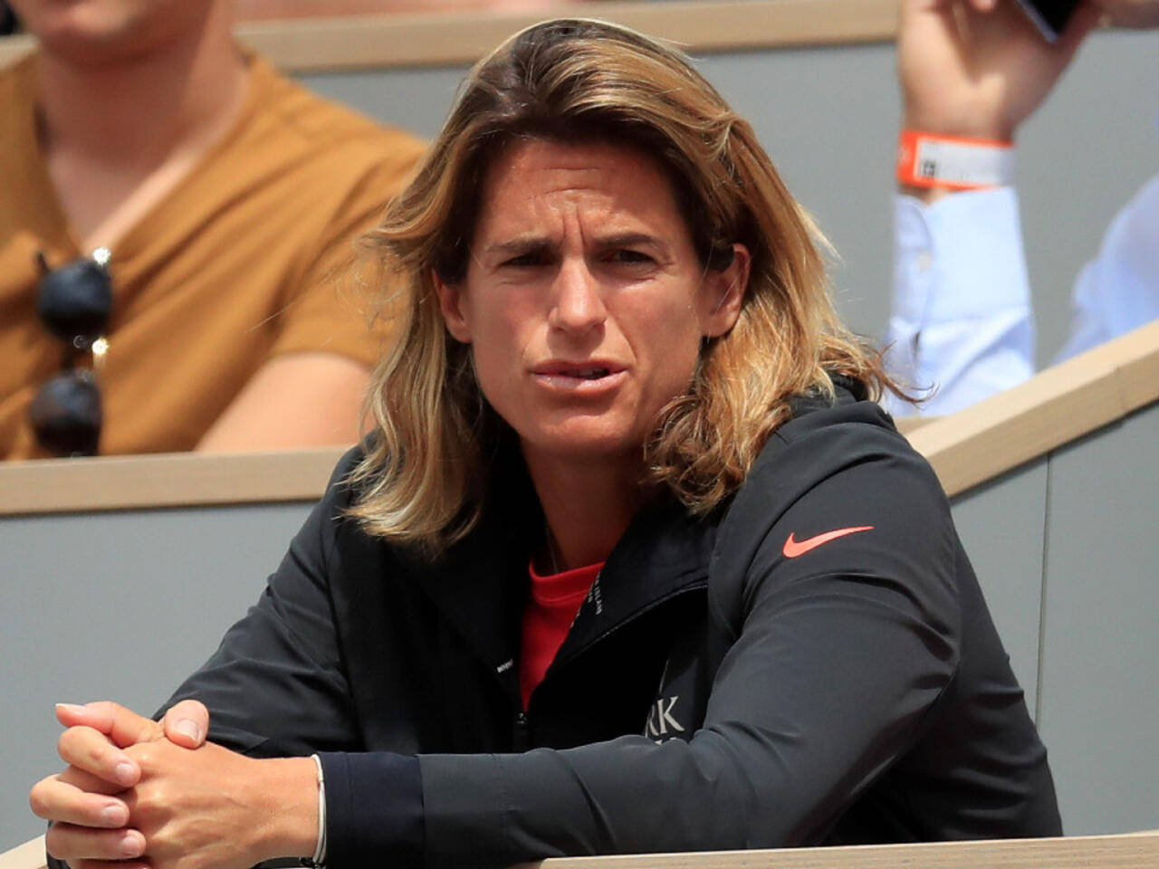 Amélie Mauresmo, stadium seating, black jacket, HD Desktop Wallpaper