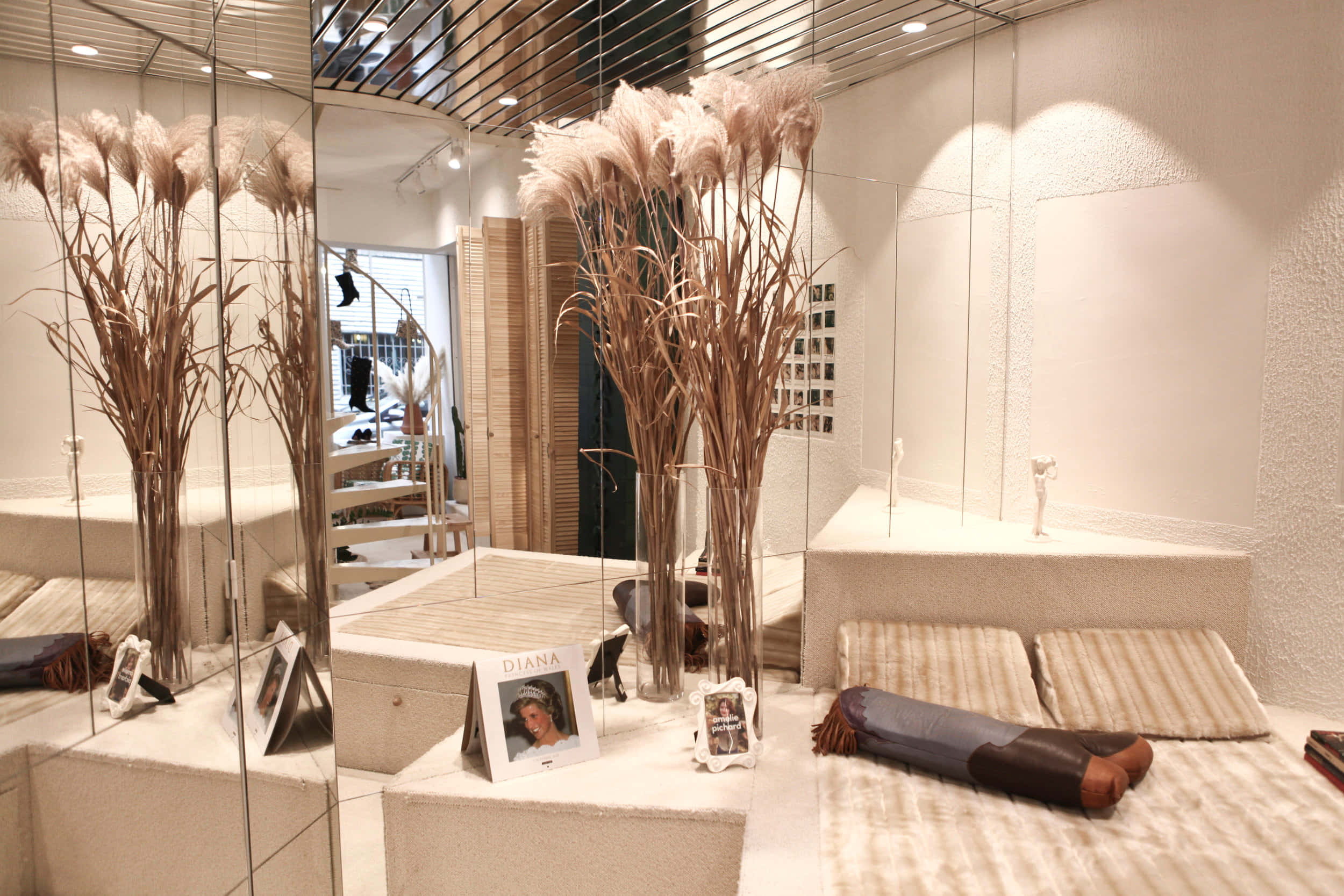 Amélie Pichard, mirrored walls, tall pampas grass vases, Full HD Desktop Wallpaper