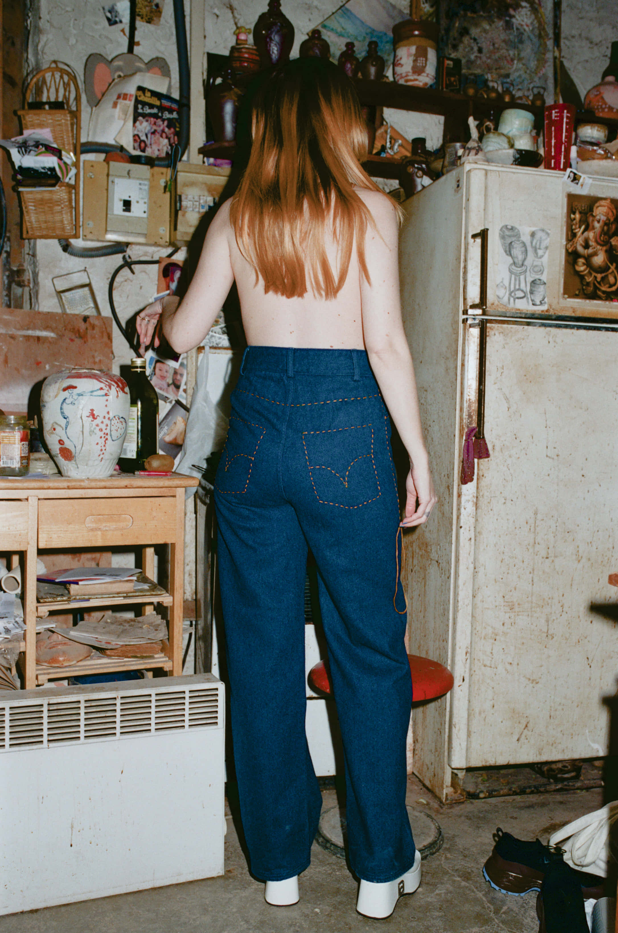 Vecto Pants, Amélie Pichard, red hair, 2K Phone Wallpaper