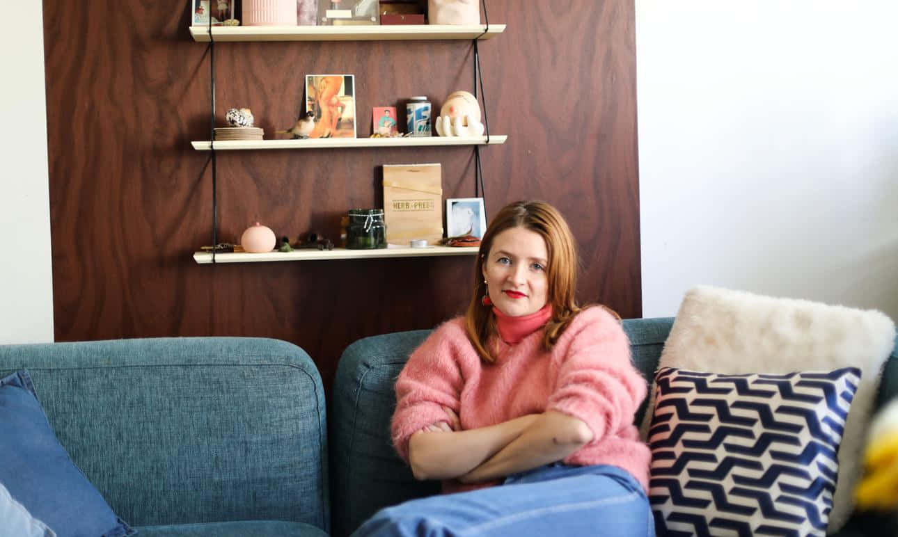 Amélie Pichard, pink sweater, blue couch, HD Desktop Wallpaper
