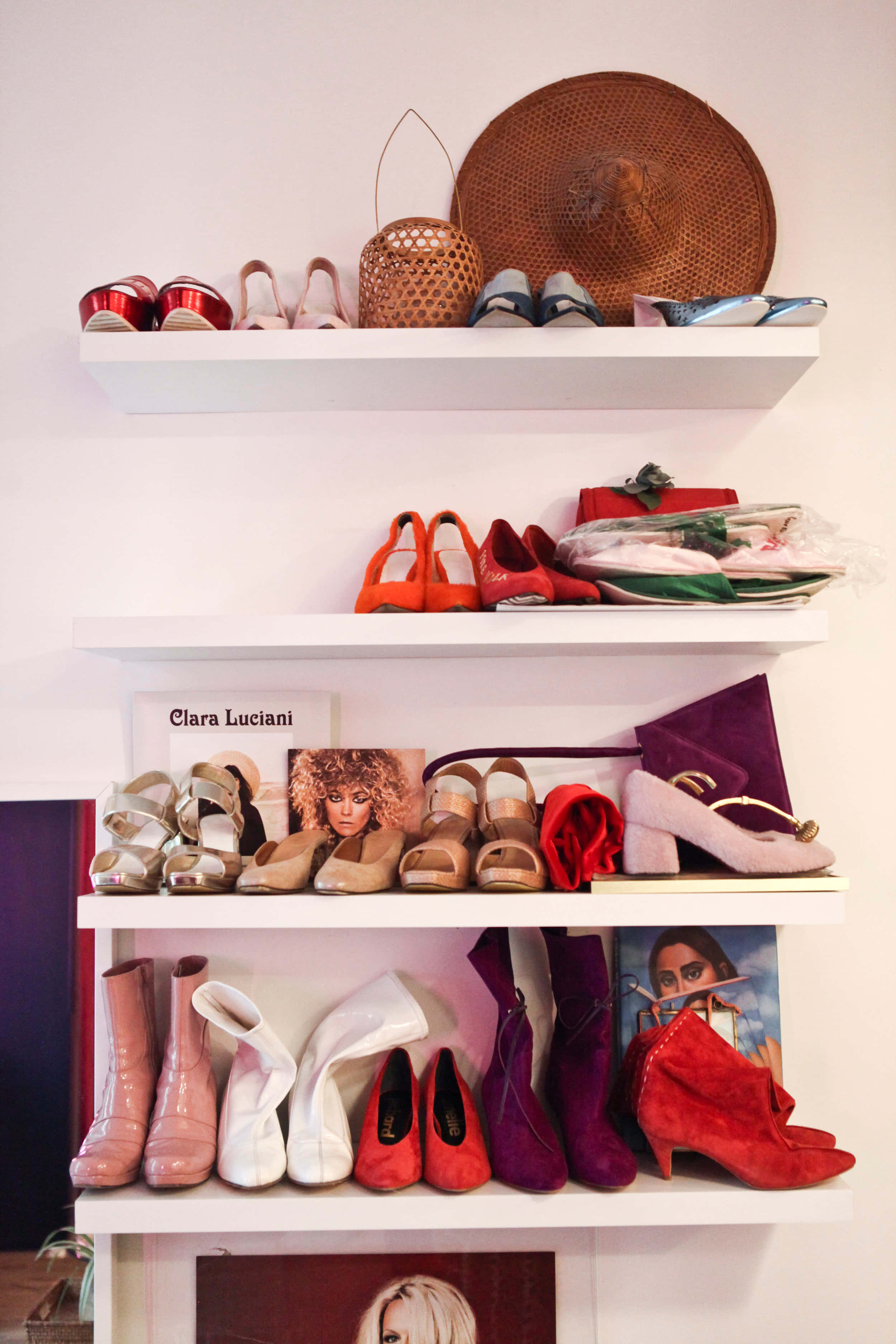 Amélie Pichard, footwear, white shelves, 2K Phone Wallpaper