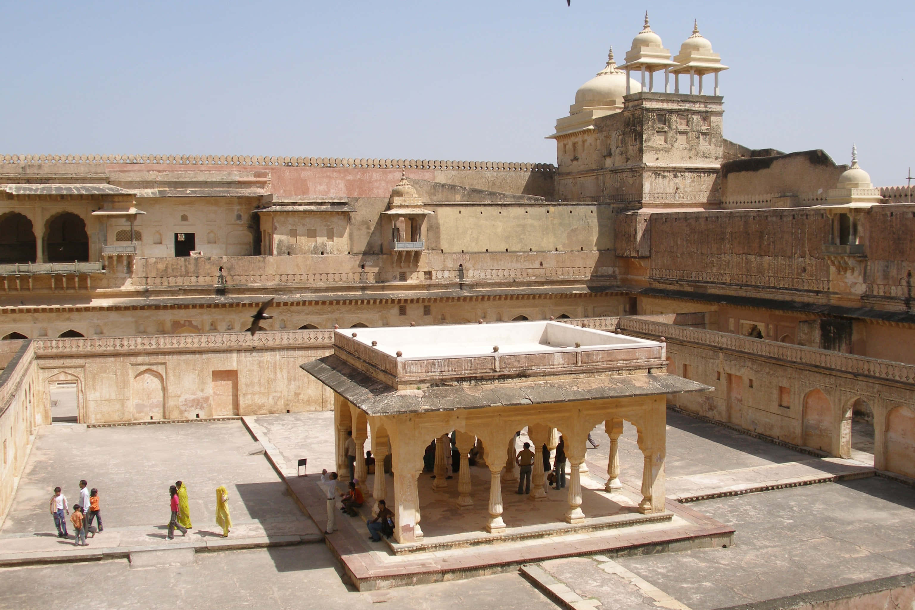 Amer Fort, sunlit courtyard, historic Indian palace, 2K Desktop Wallpaper