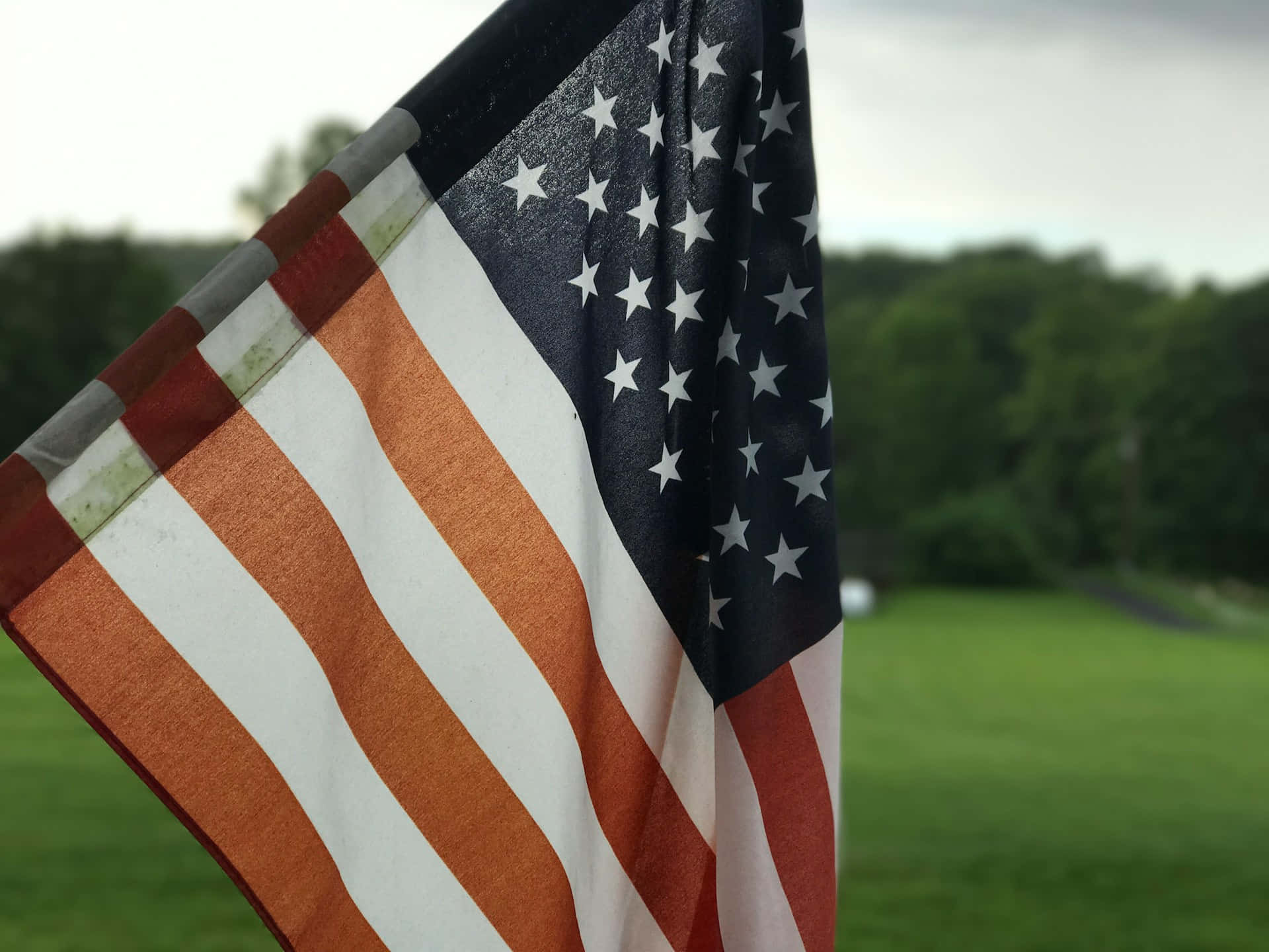 American flag, weathered, blurred green field, Full HD Desktop Wallpaper