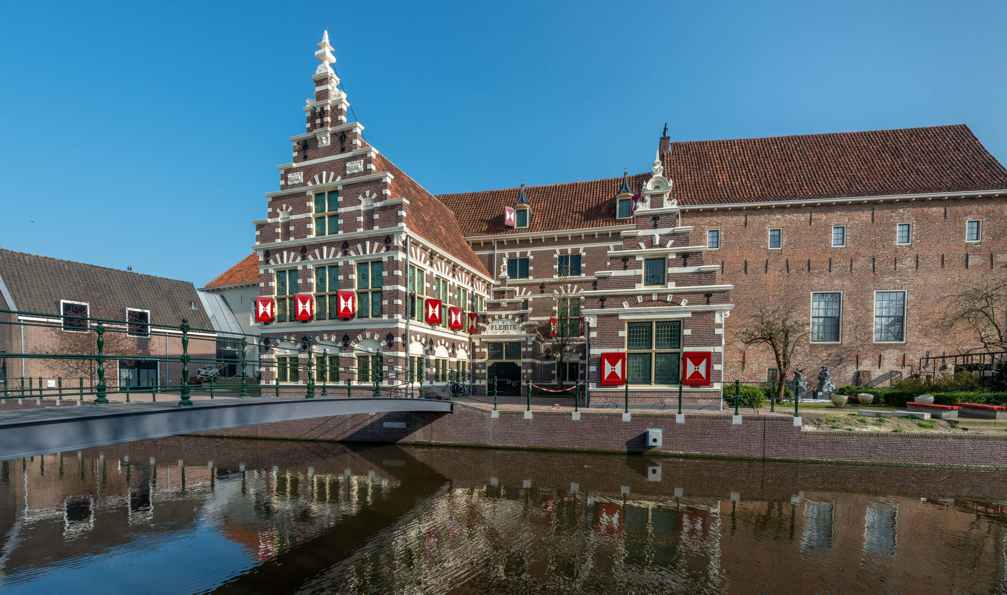 Amersfoort, historical building, brick building, 2K Desktop Wallpaper