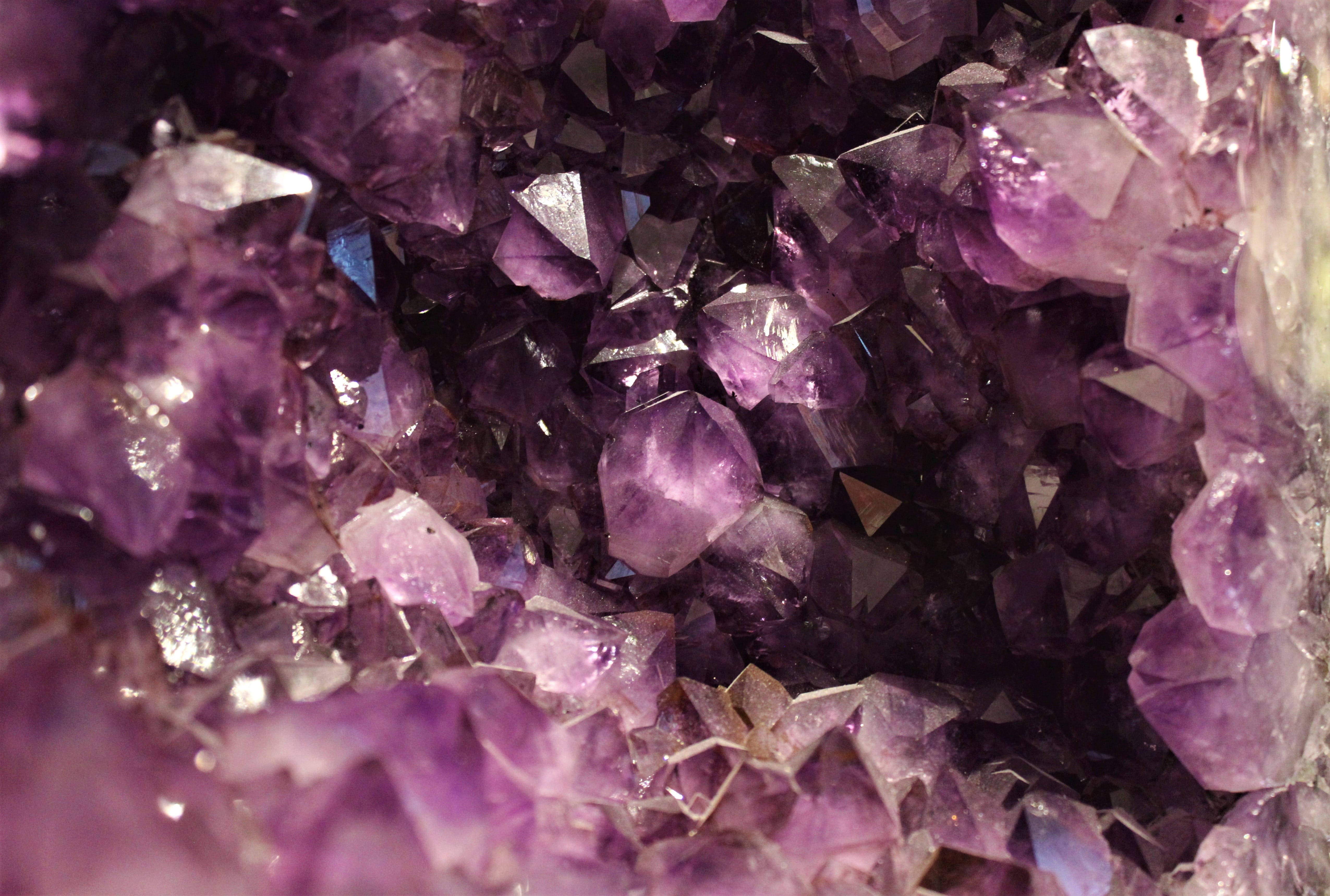 deep purple amethyst, amethyst crystals, sparkling purple amethyst, 4K Desktop Wallpaper