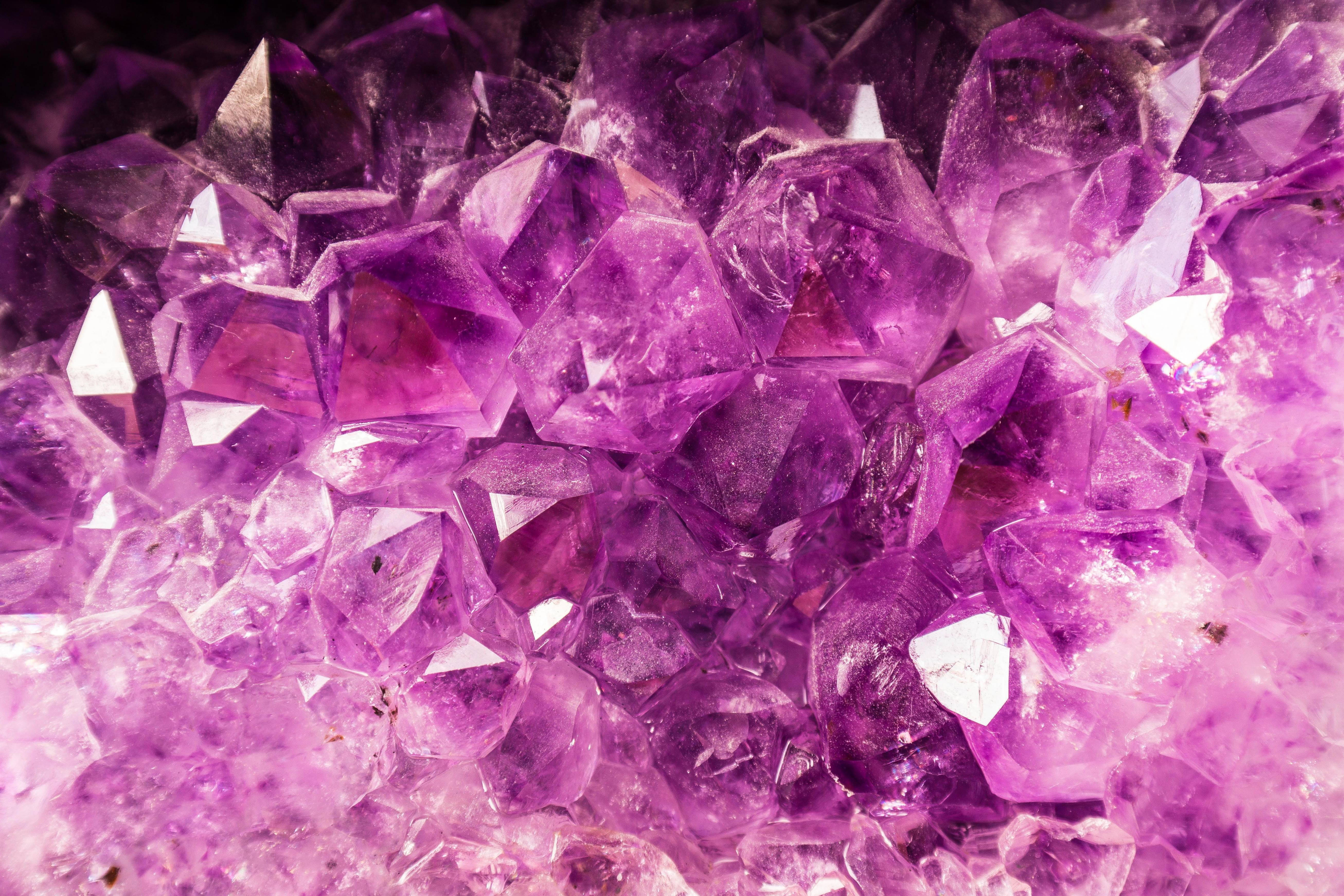 vibrant purple amethyst, purple amethyst crystal cluster, sharp facets, 5K Desktop Wallpaper