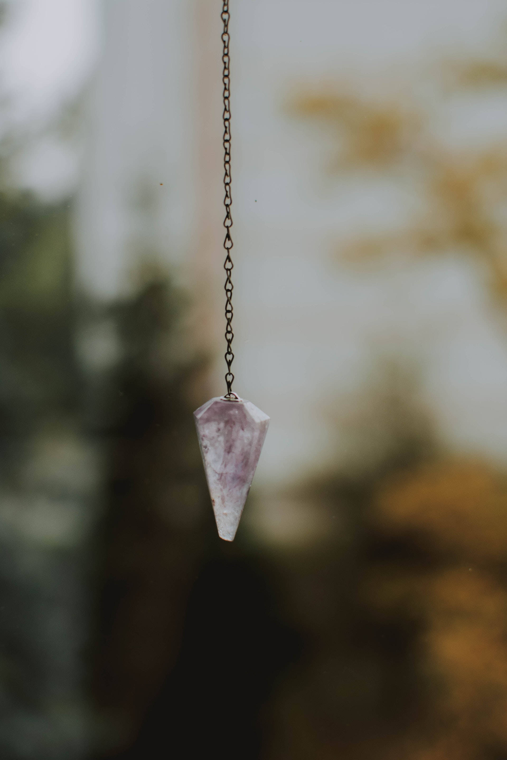 amethyst, pendulum, chain, 2K Phone Wallpaper