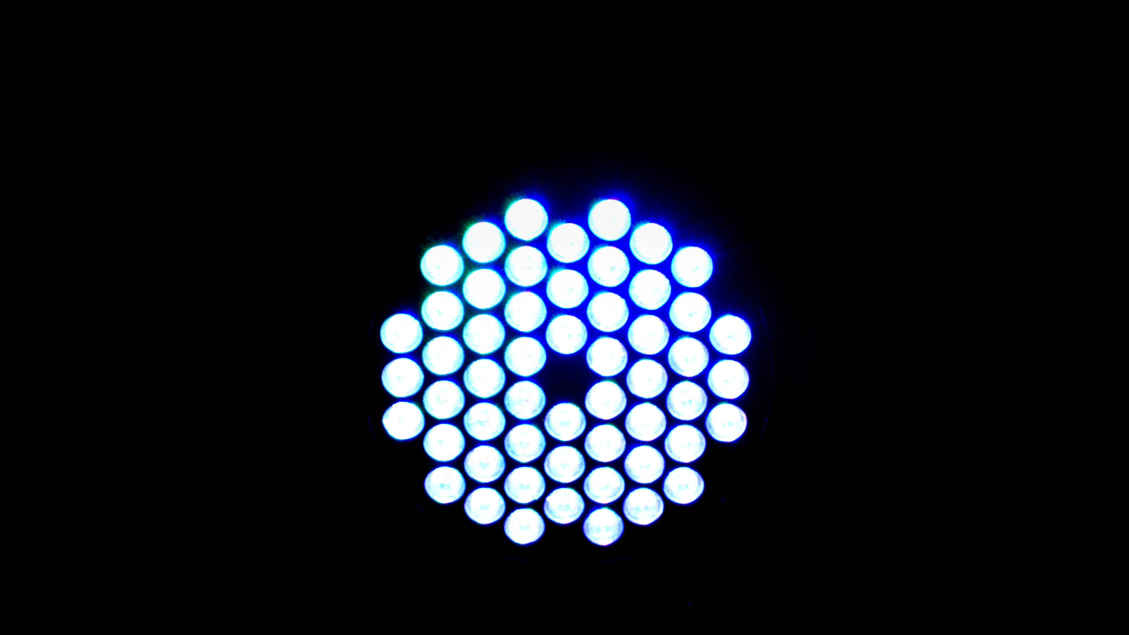 AMOLED LED Parlight 4K, glowing blue, circular LED light array, 4K Desktop Wallpaper