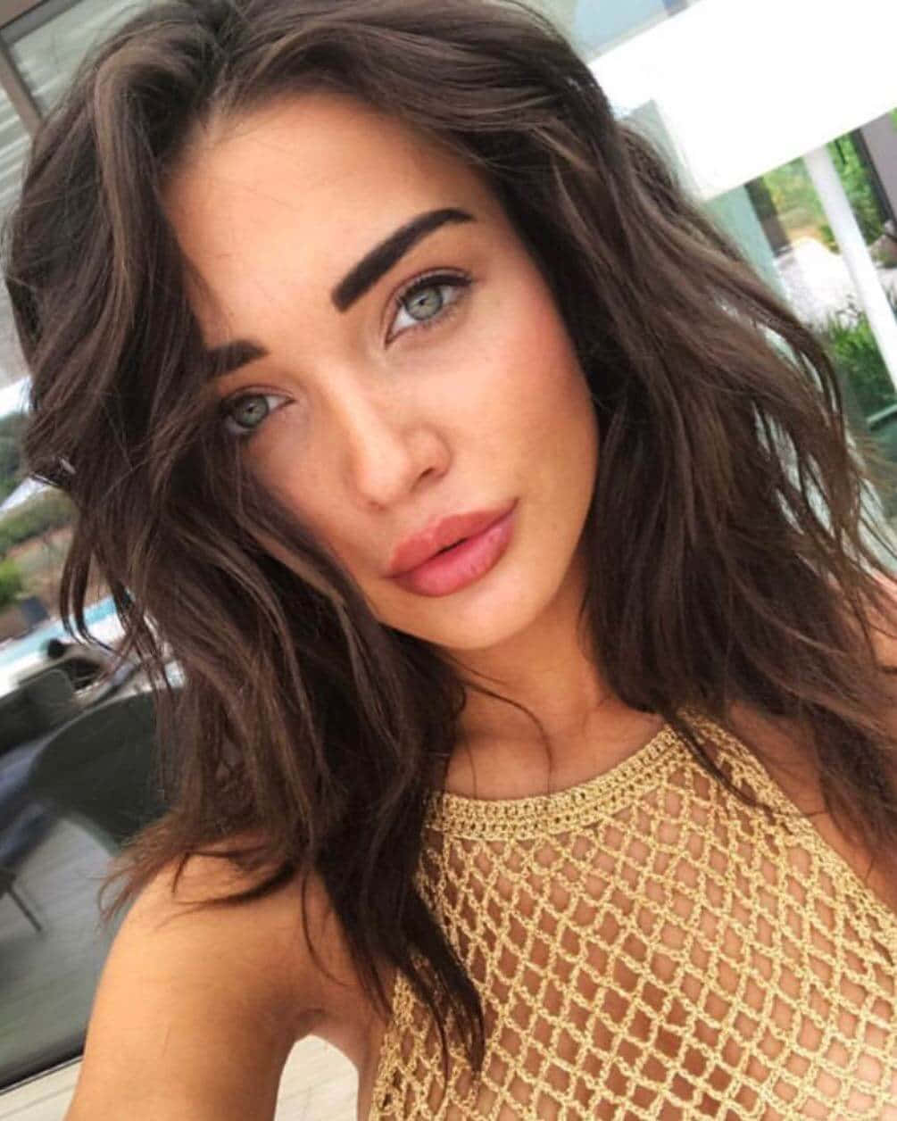 Amy Jackson, blue eyes, wavy brown hair, SD Phone Wallpaper