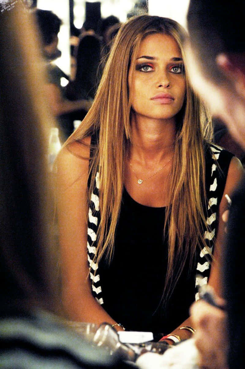 Ana Beatriz Barros, long blonde hair, striking blue eyes, SD Phone Wallpaper