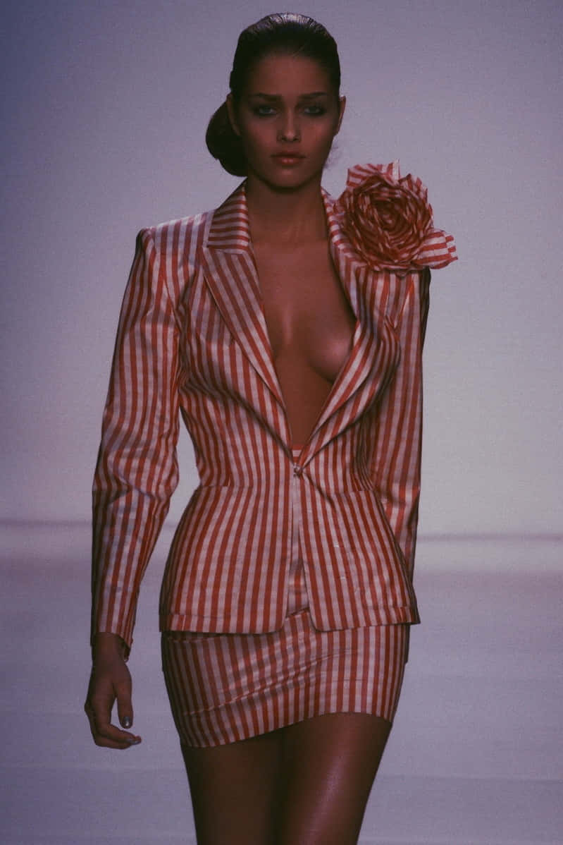 Ana Beatriz Barros, red and white striped suit, large floral accessory, SD Phone Wallpaper