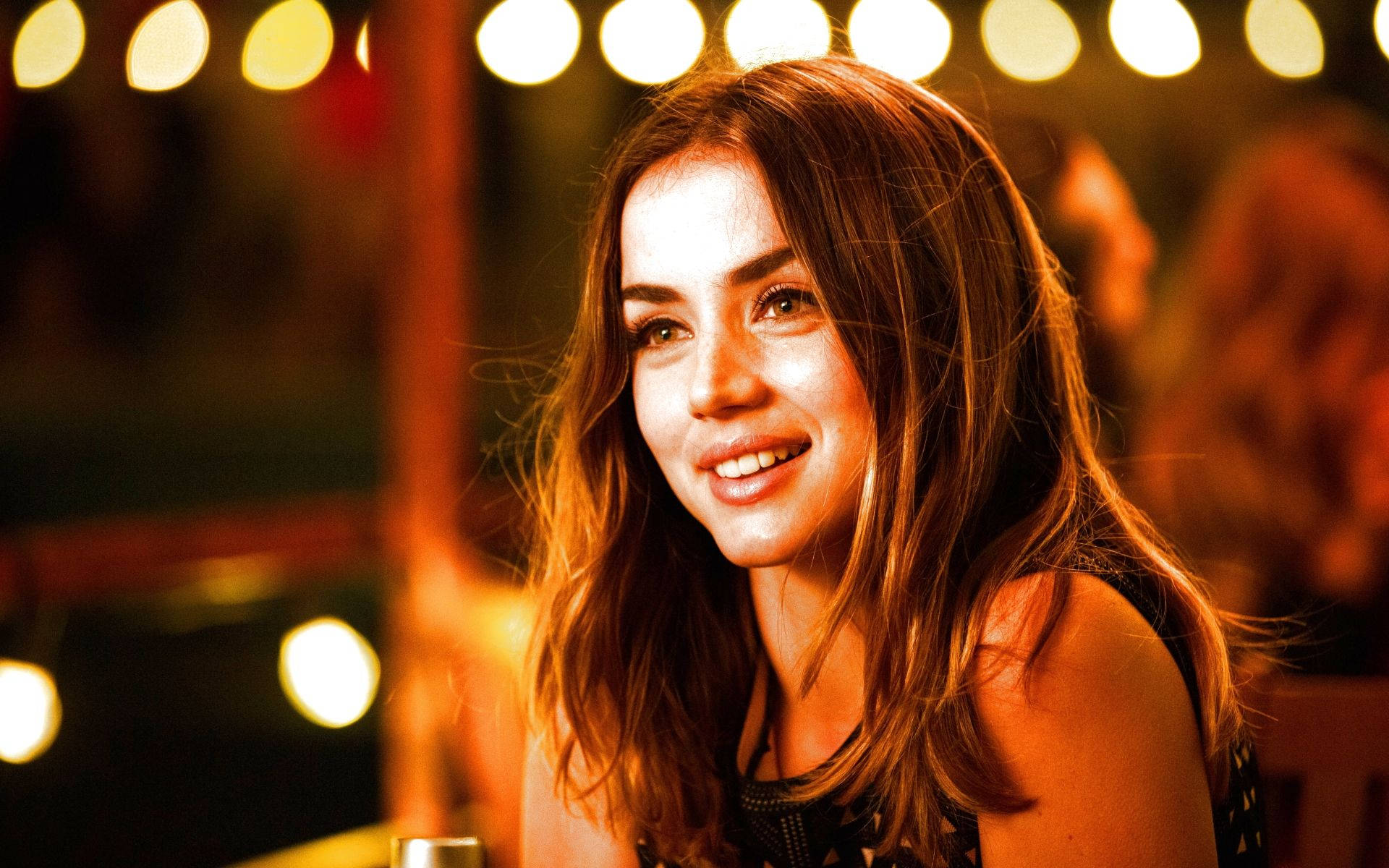 Ana De Armas, string lights, nighttime outdoor gathering, Full HD Desktop Wallpaper