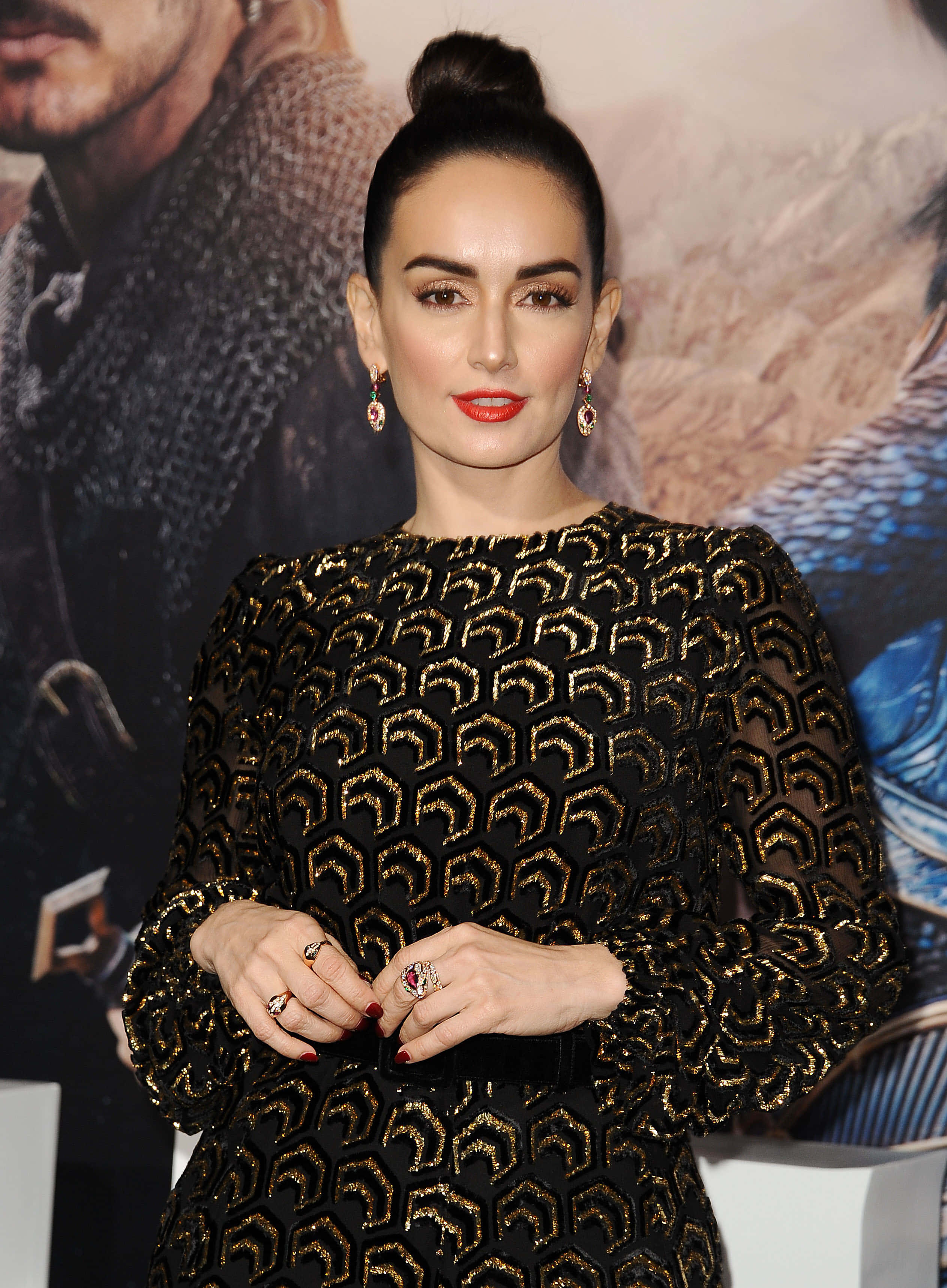 Ana De La Reguera, black and gold patterned dress, red lipstick, 2K Phone Wallpaper