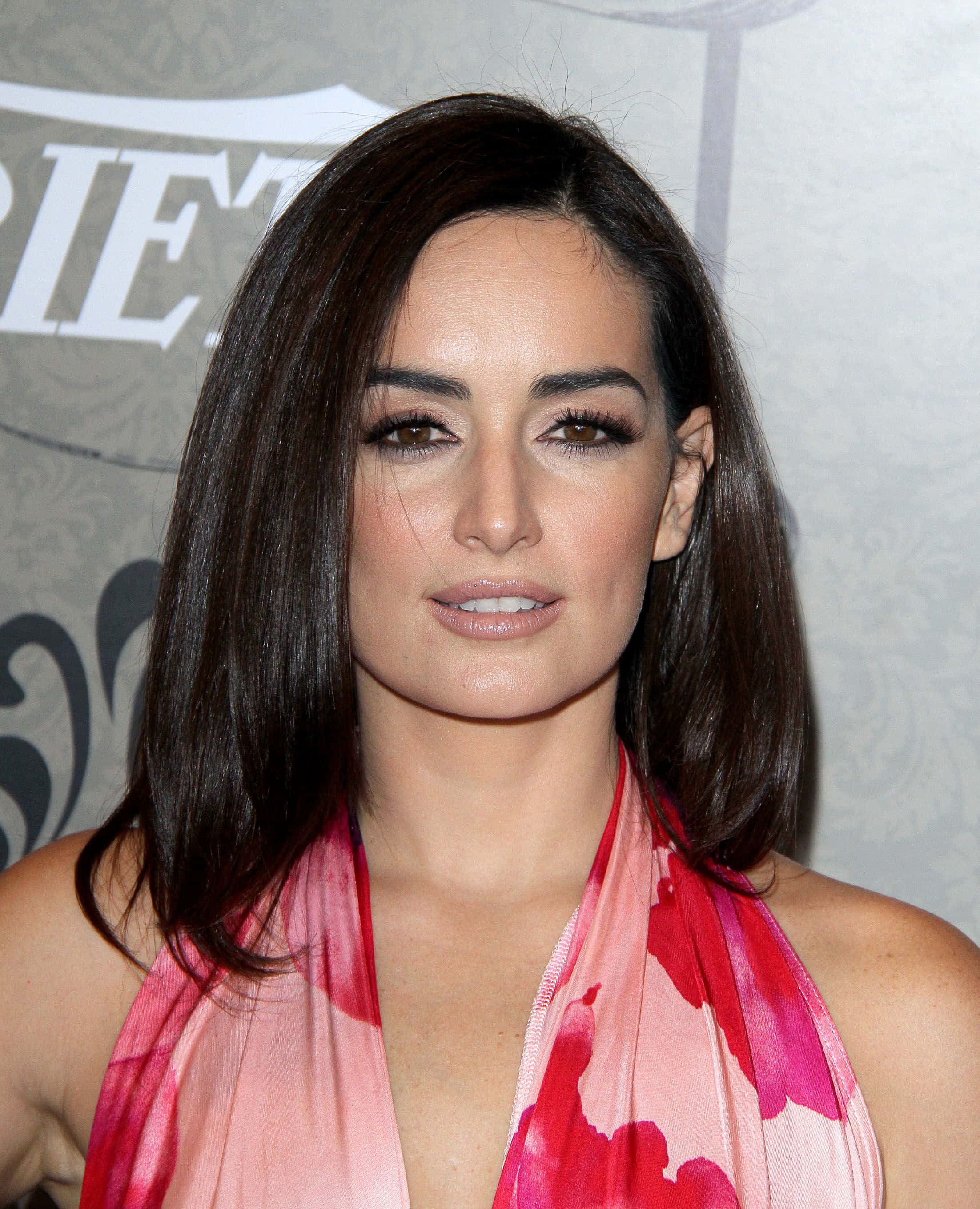 Ana De La Reguera, pink floral scarf, close-up portrait, 2K Phone Wallpaper