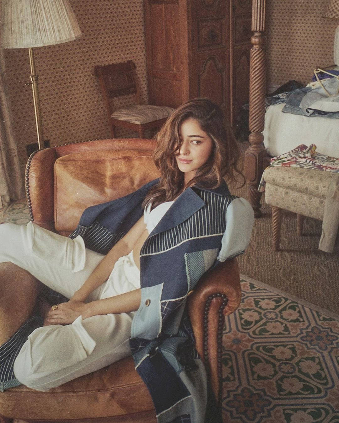 Ananya Pandey, oversized jacket, vintage leather armchair, HD Phone Wallpaper