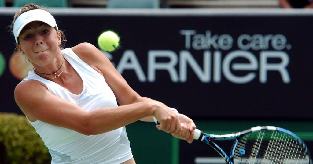 Anastasia Pavlyuchenkova, white gear, bright green ball, SD Desktop Wallpaper