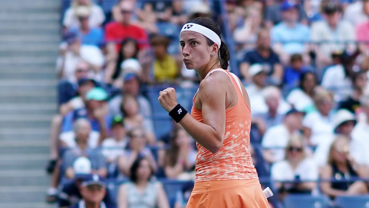 Anastasija Sevastova, orange outfit, pumps her fist, HD Desktop Wallpaper