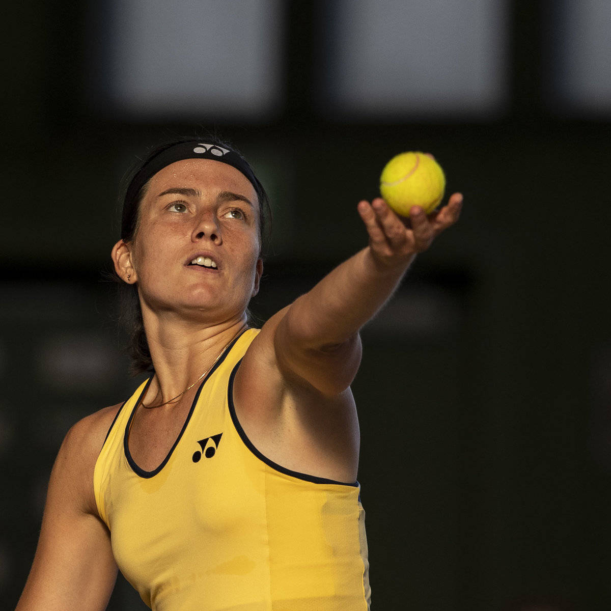 Anastasija Sevastova, yellow top, bright yellow ball, SD Desktop Wallpaper