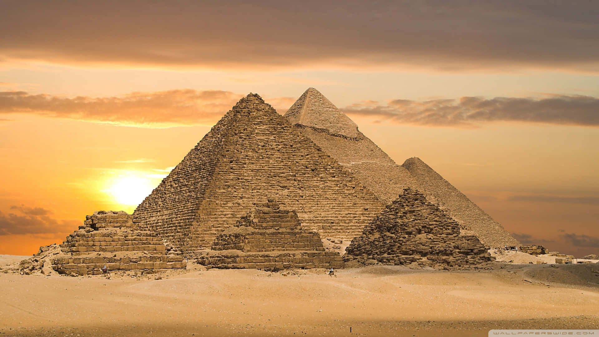 pyramids of giza, golden desert sands, warm sunset sky, Full HD Desktop Wallpaper
