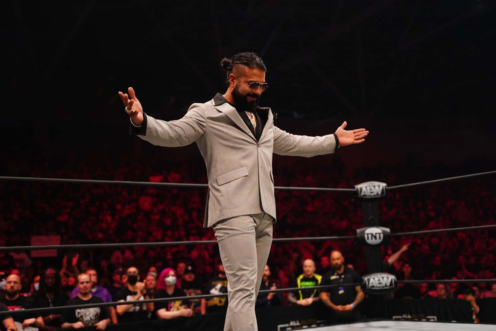 Andrade El Idolo, light gray suit, sunglasses, HD Desktop Wallpaper
