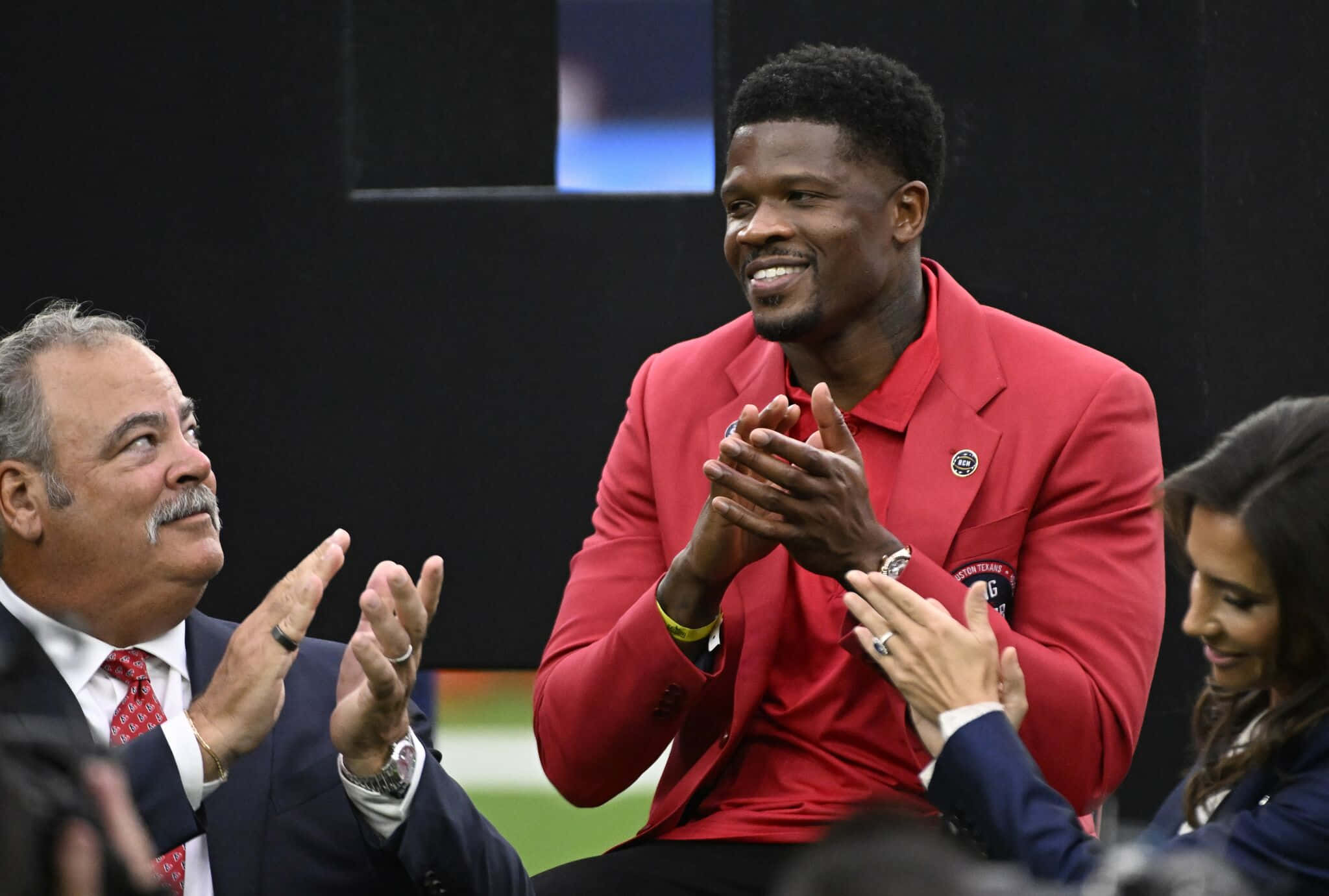 Andre Johnson, red blazer, formal event, Full HD Desktop Wallpaper