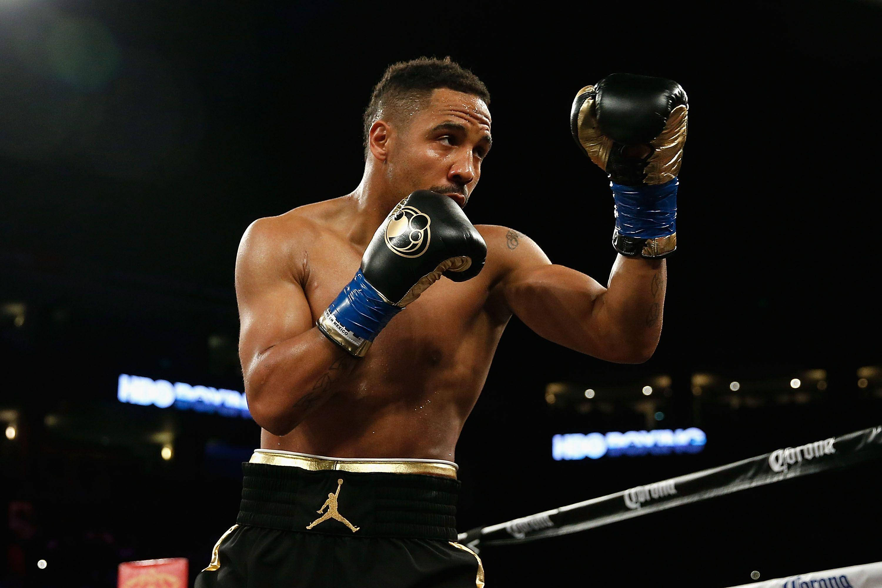 Andre Ward, black gloves, black and gold gear, 2K Desktop Wallpaper