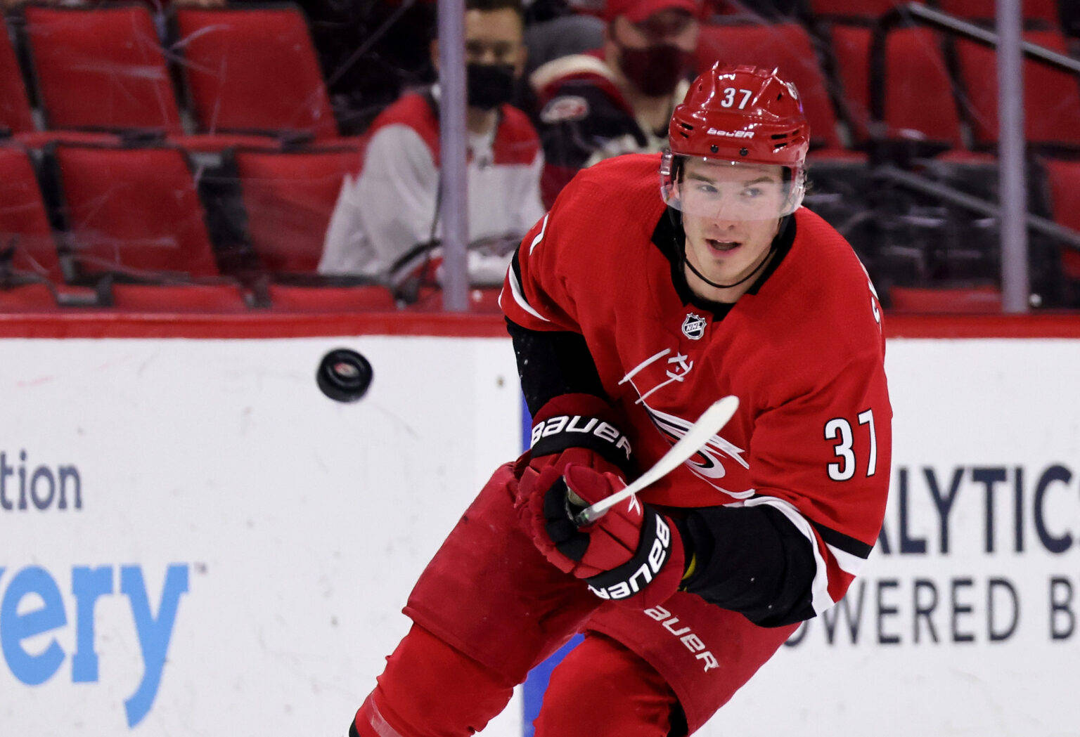 Andrei Svechnikov, ice hockey winger, red gear, HD Desktop Wallpaper
