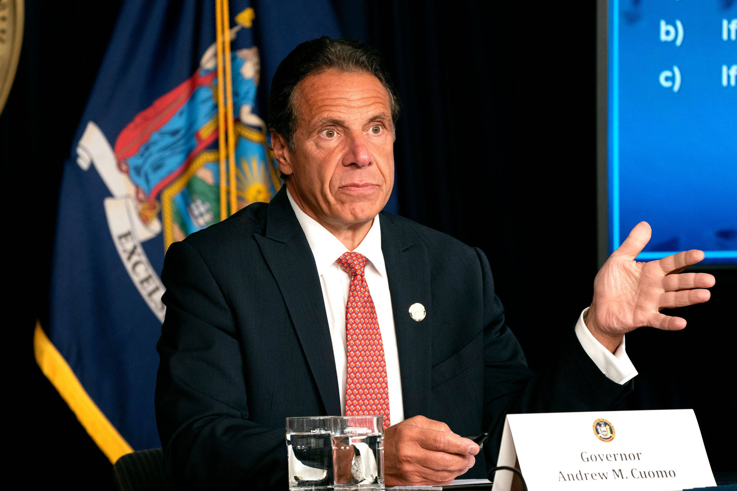 Andrew Cuomo, press conference, state flag, 2K Desktop Wallpaper