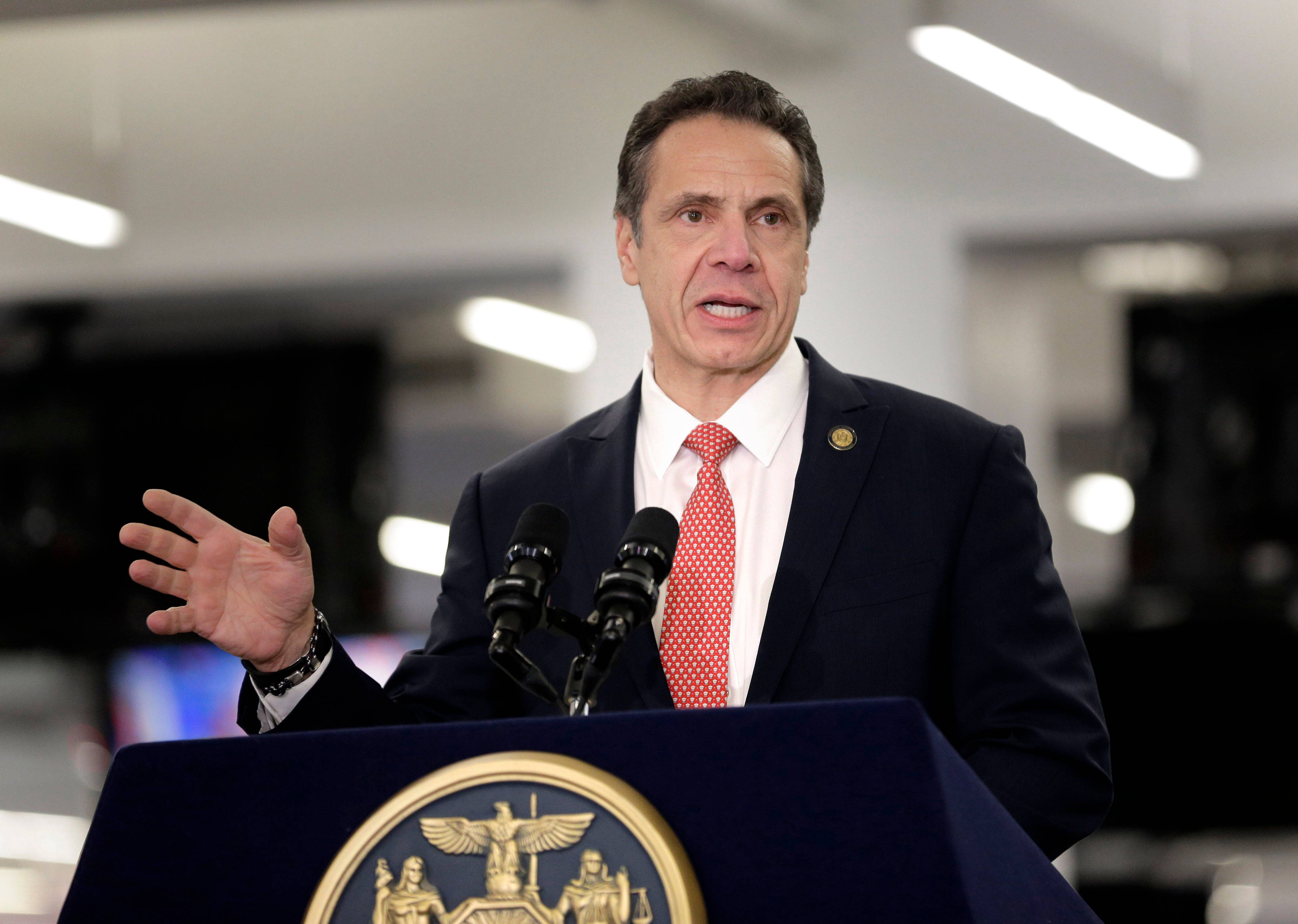 Andrew Cuomo, red polka dot tie, dark suit, 4K Desktop Wallpaper