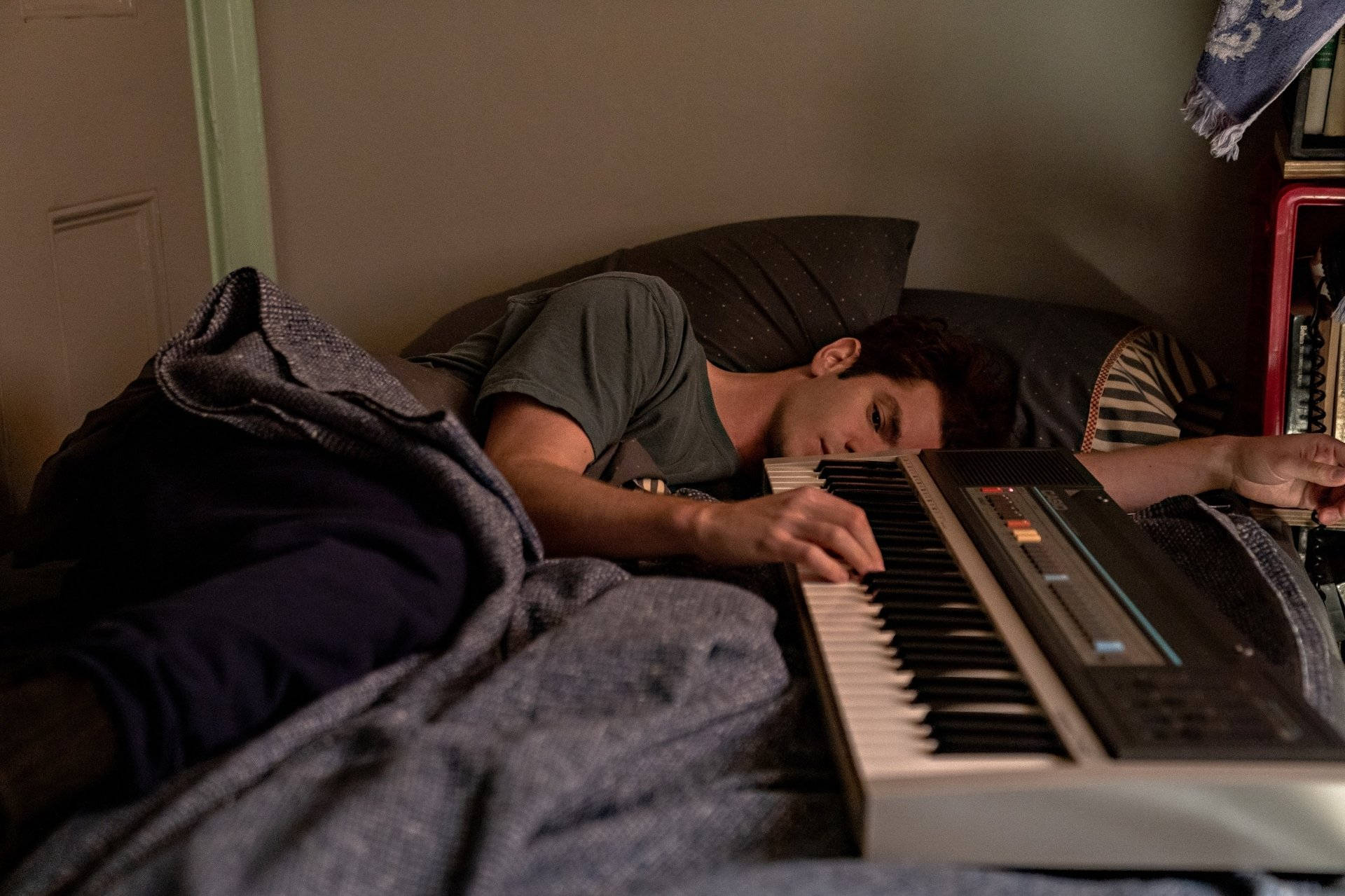 Andrew Garfield, keyboard, bed, Full HD Desktop Wallpaper