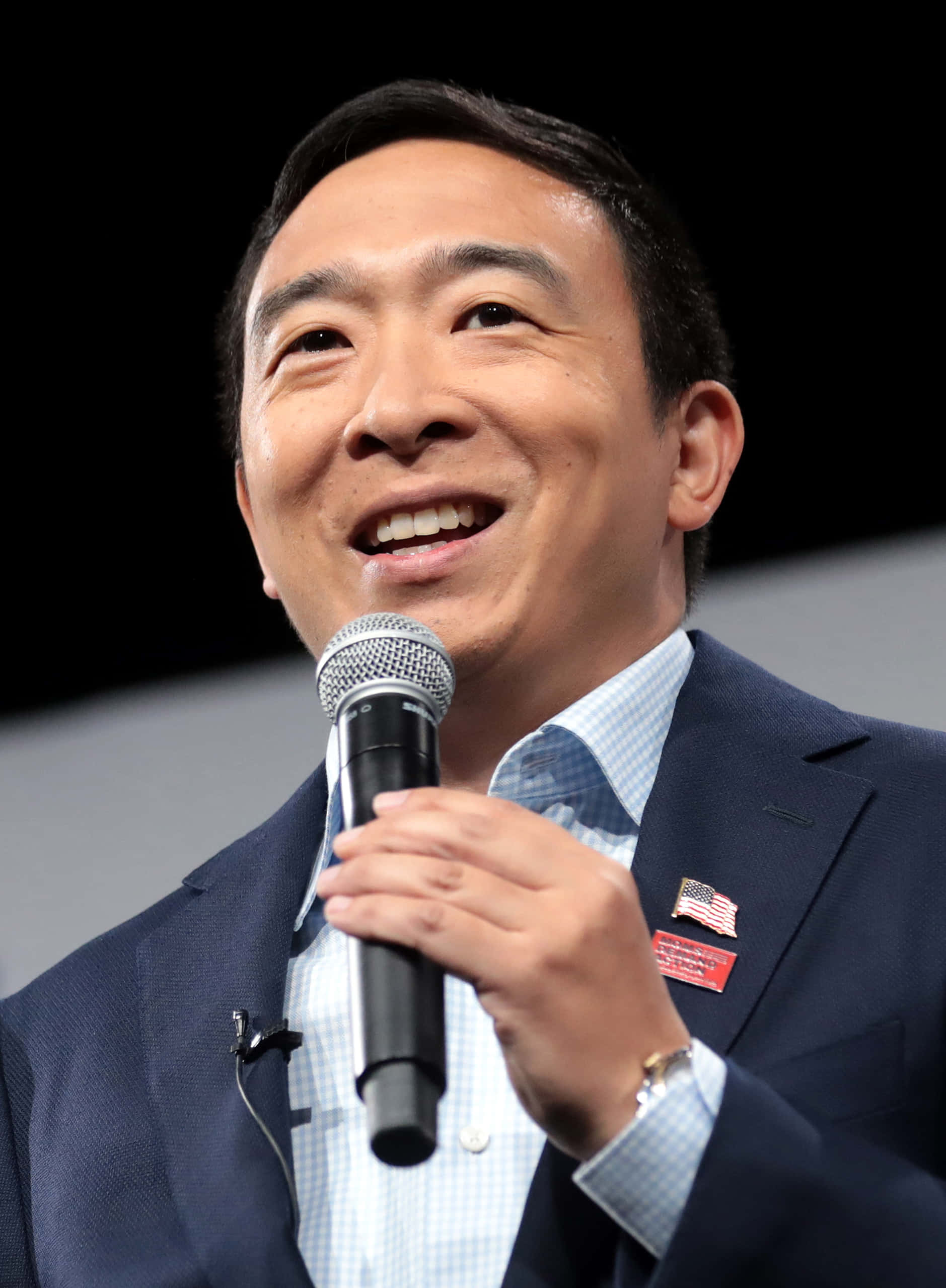 Andrew Yang, mic, suit, Full HD Phone Wallpaper