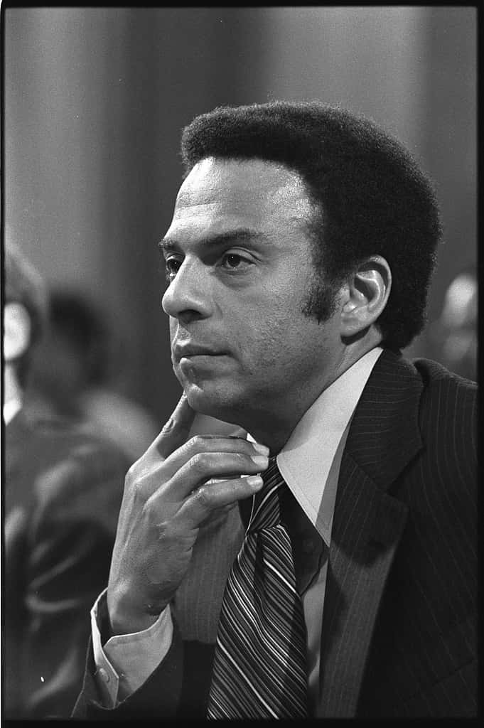 Andrew Young, black and white portrait, suit, SD Phone Wallpaper