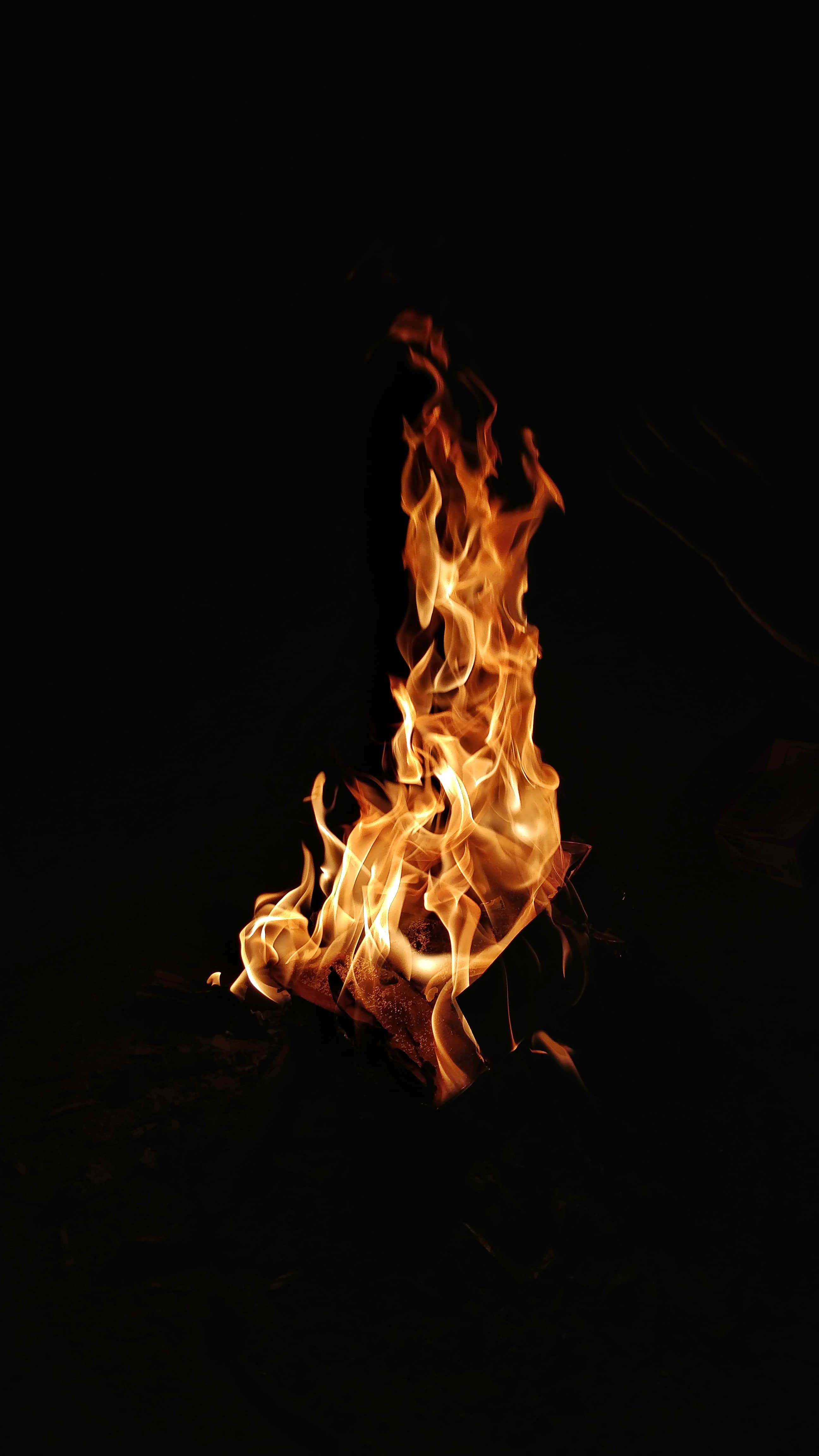 Android Fire, orange flame, pitch black night sky, 4K Phone Wallpaper