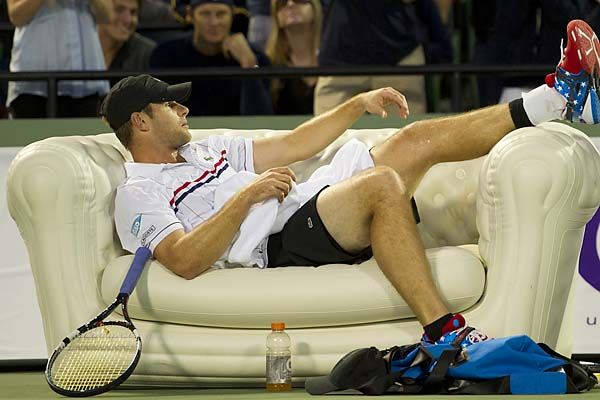 Andy Roddick, tennis court, white chaise lounge, SD Desktop Wallpaper