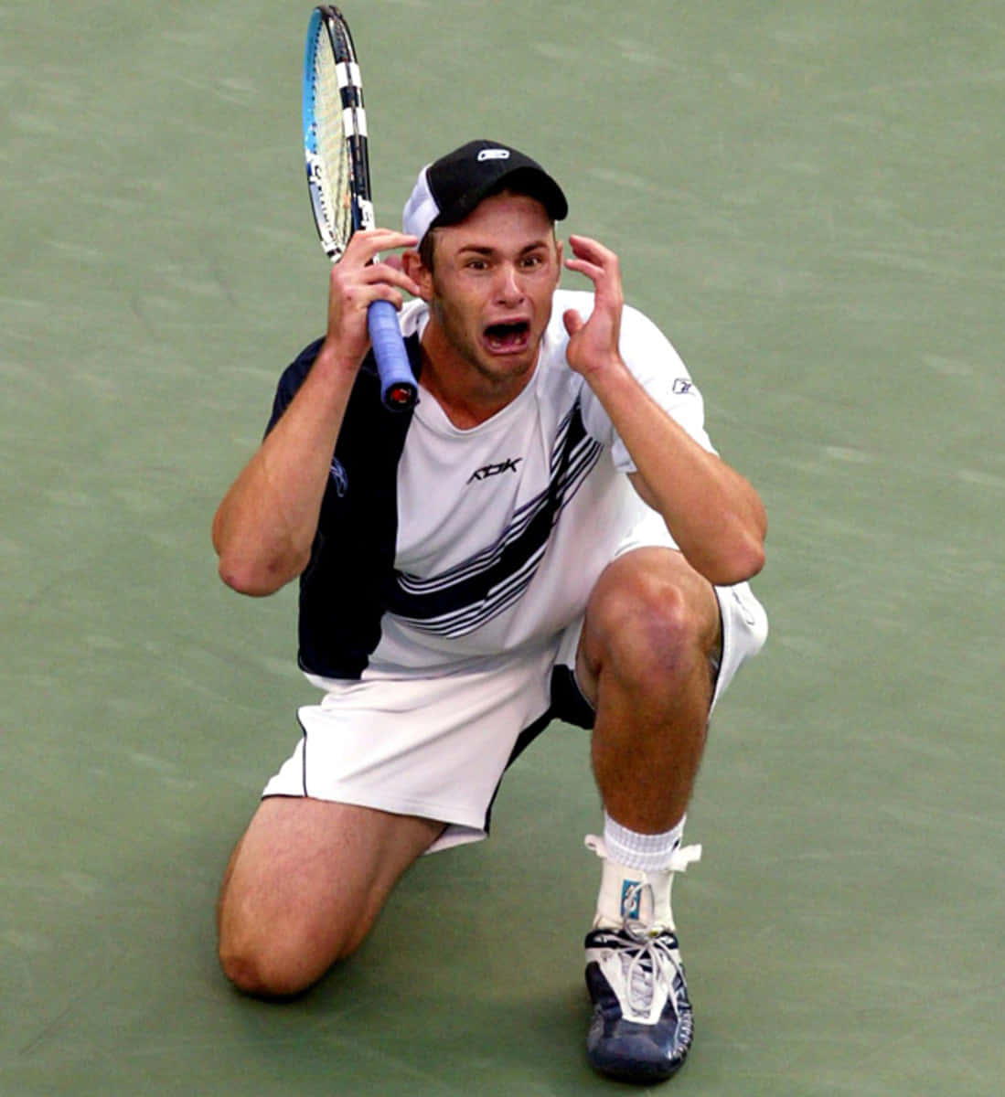 Andy Roddick, green court, racket, SD Phone Wallpaper