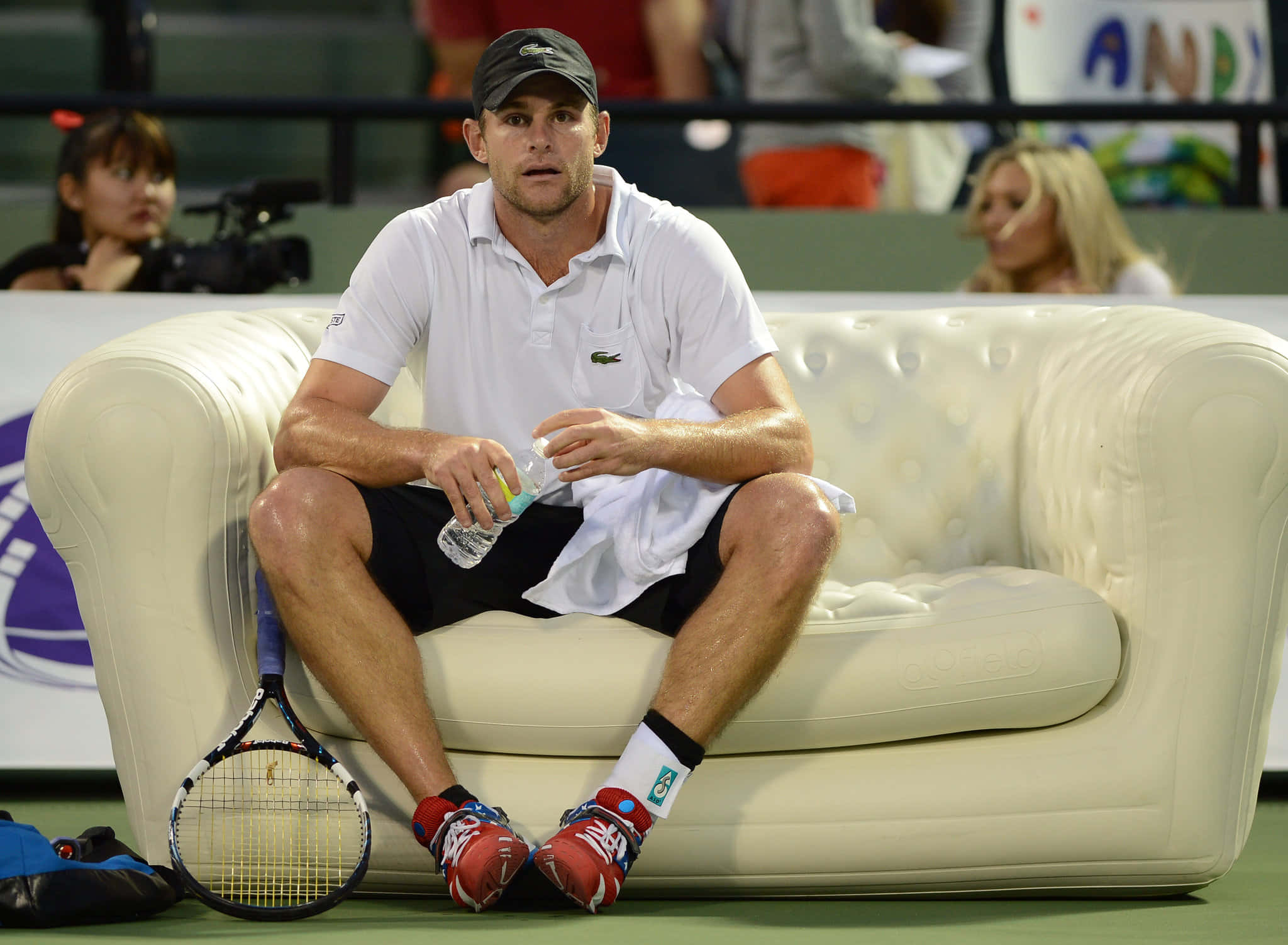 Andy Roddick, white tufted couch, water bottle, Full HD Desktop Wallpaper