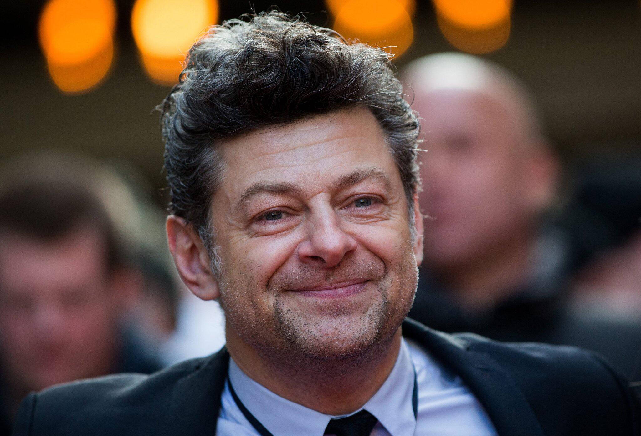Andy Serkis, dark curly hair, suit and tie, Full HD Desktop Wallpaper