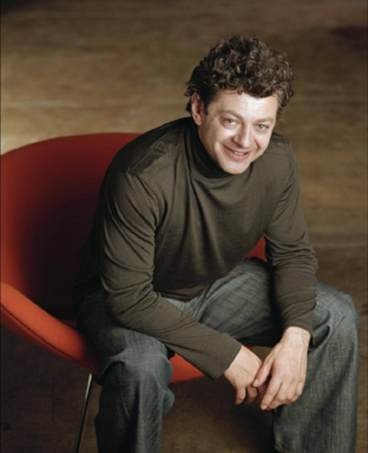 Andy Serkis, red chair, vibrant red, HD Phone Wallpaper