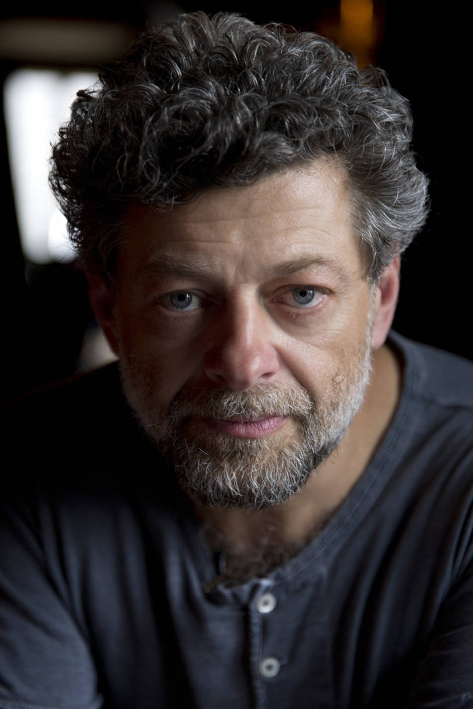 Andy Serkis, white hair, curly gray hair, HD Phone Wallpaper