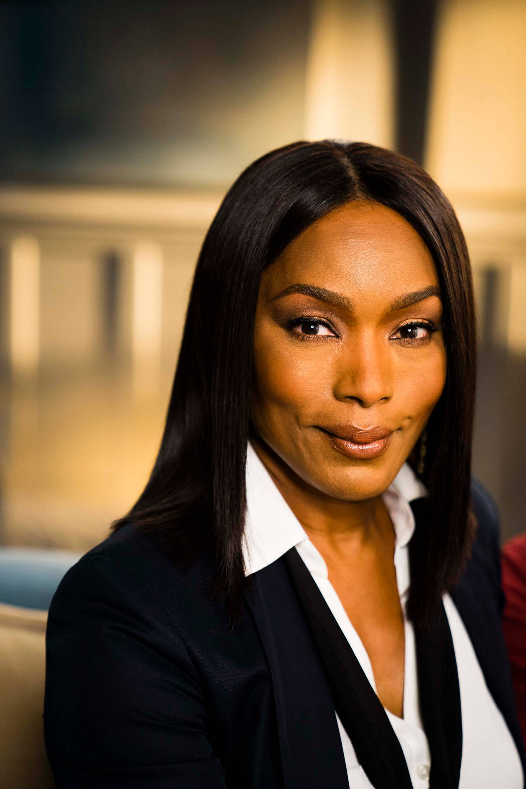 Angela Bassett, black blazer, white shirt, 2K Phone Wallpaper