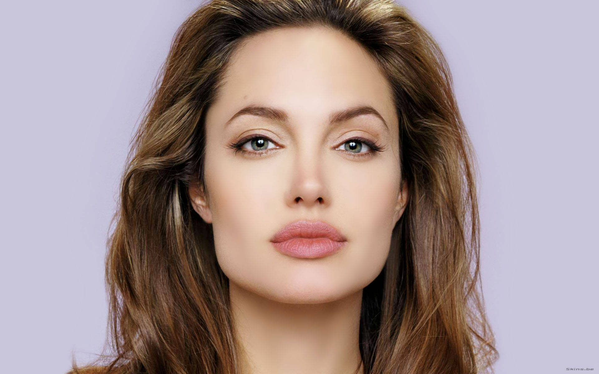 Angelina Jolie, wavy brown hair, striking green eyes, Full HD Desktop Wallpaper