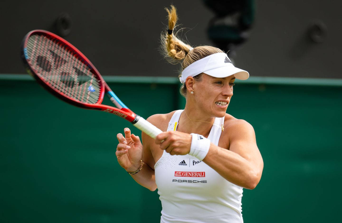 Angelique Kerber, white gear, red racket, HD Desktop Wallpaper