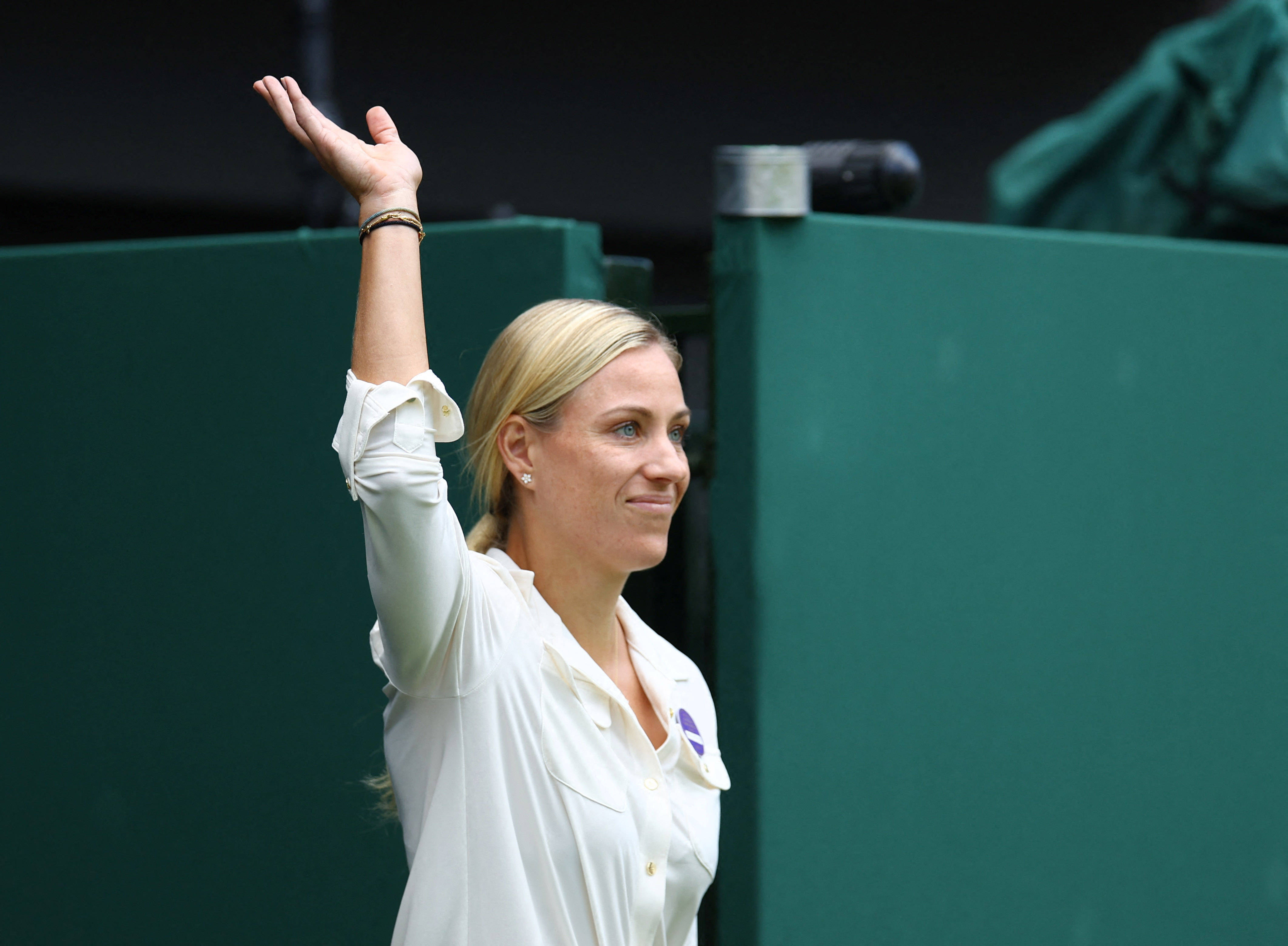 Angelique Kerber, white shirt, solid green wall, 4K Desktop Wallpaper