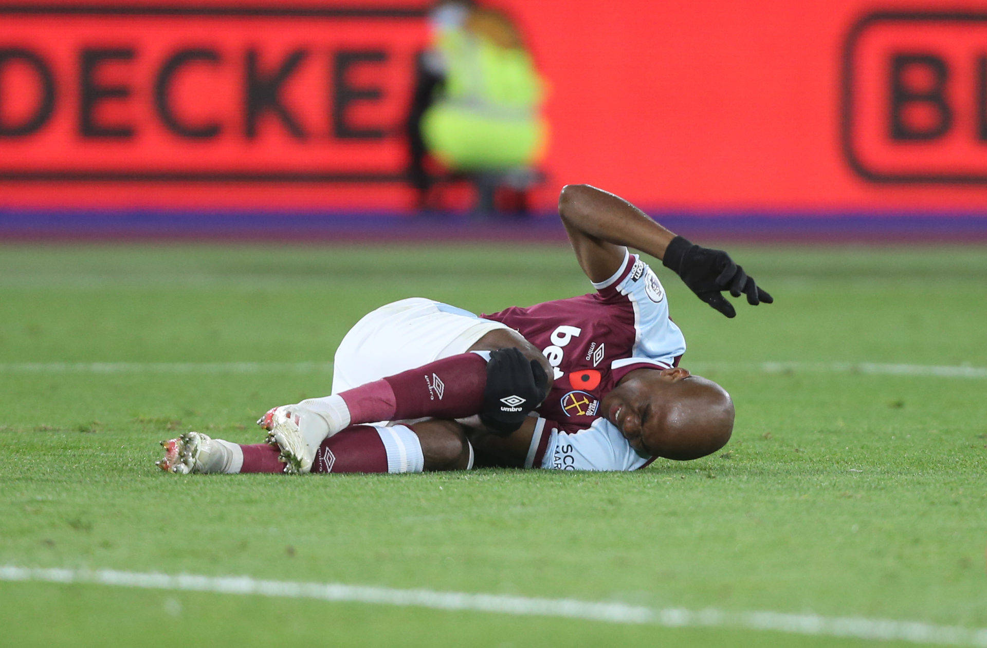 Angelo Ogbonna, maroon and white kit, grass, Full HD Desktop Wallpaper