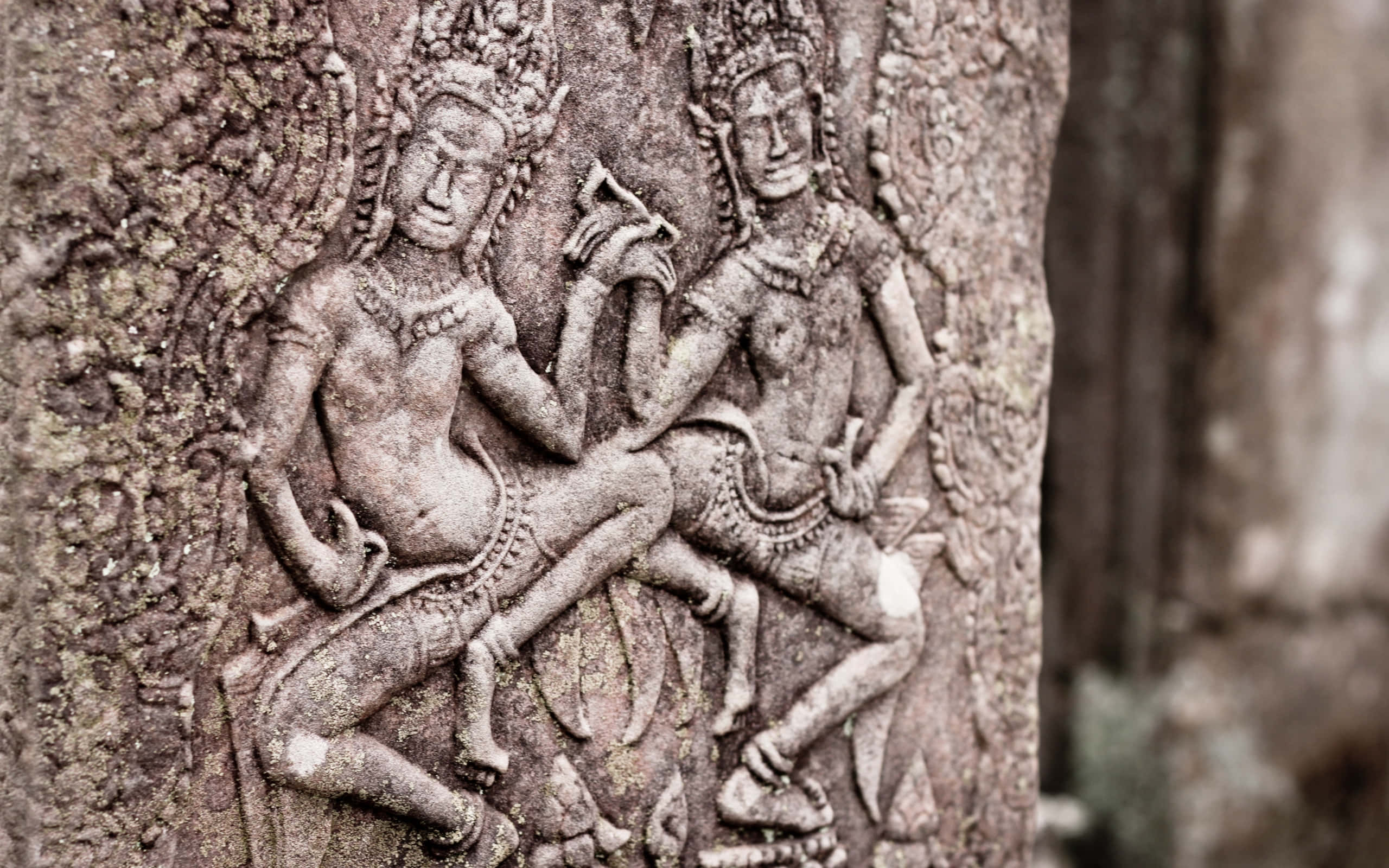 Angkor Thom, stone relief, dancers, 2K Desktop Wallpaper