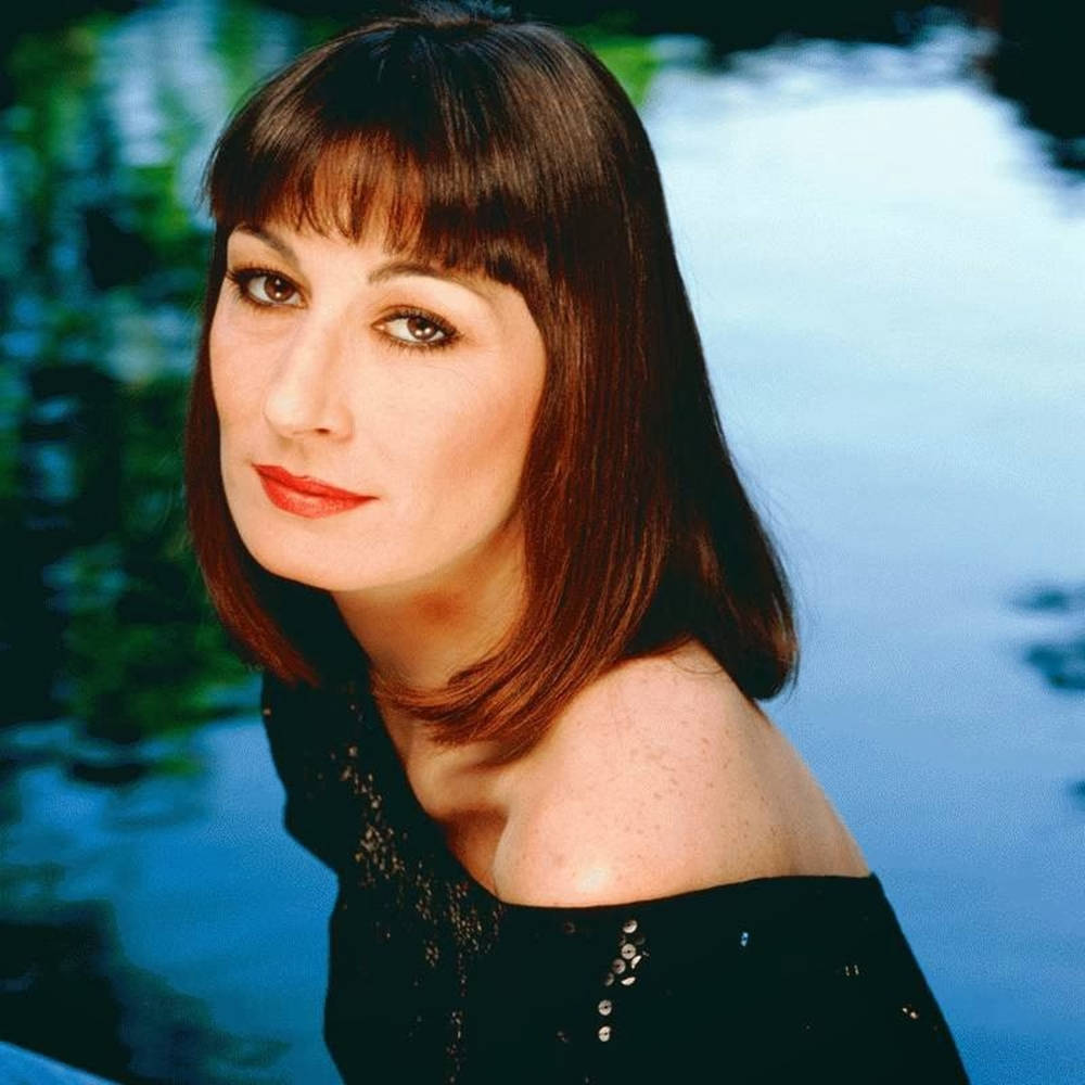 Anjelica Huston, brown hair, red lipstick, SD Desktop Wallpaper