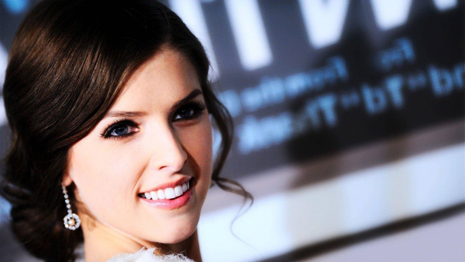 Anna Kendrick, dark hair, sparkling earrings, Full HD Desktop Wallpaper
