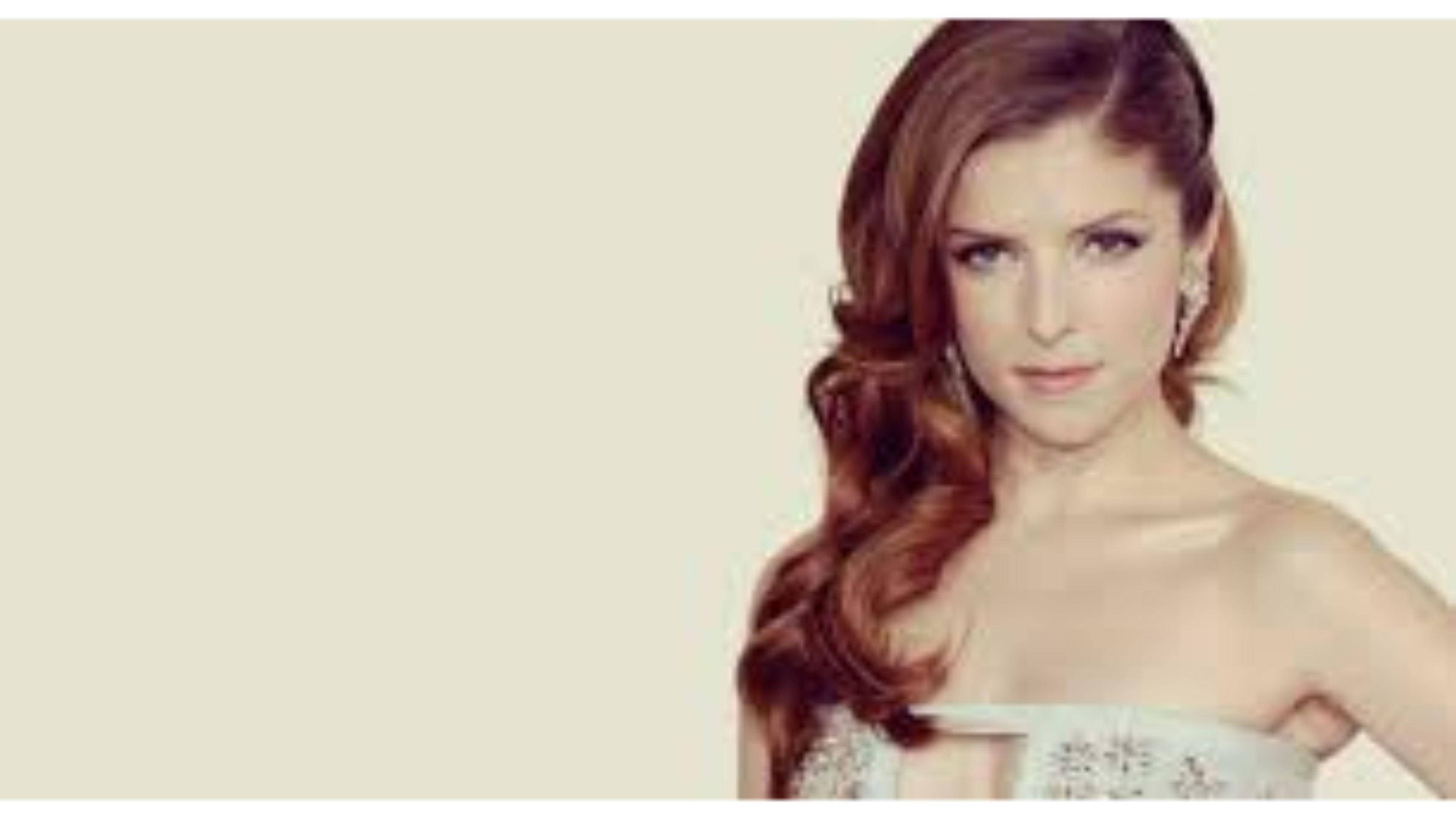 Anna Kendrick, auburn hair, elegant earrings, 4K Desktop Wallpaper