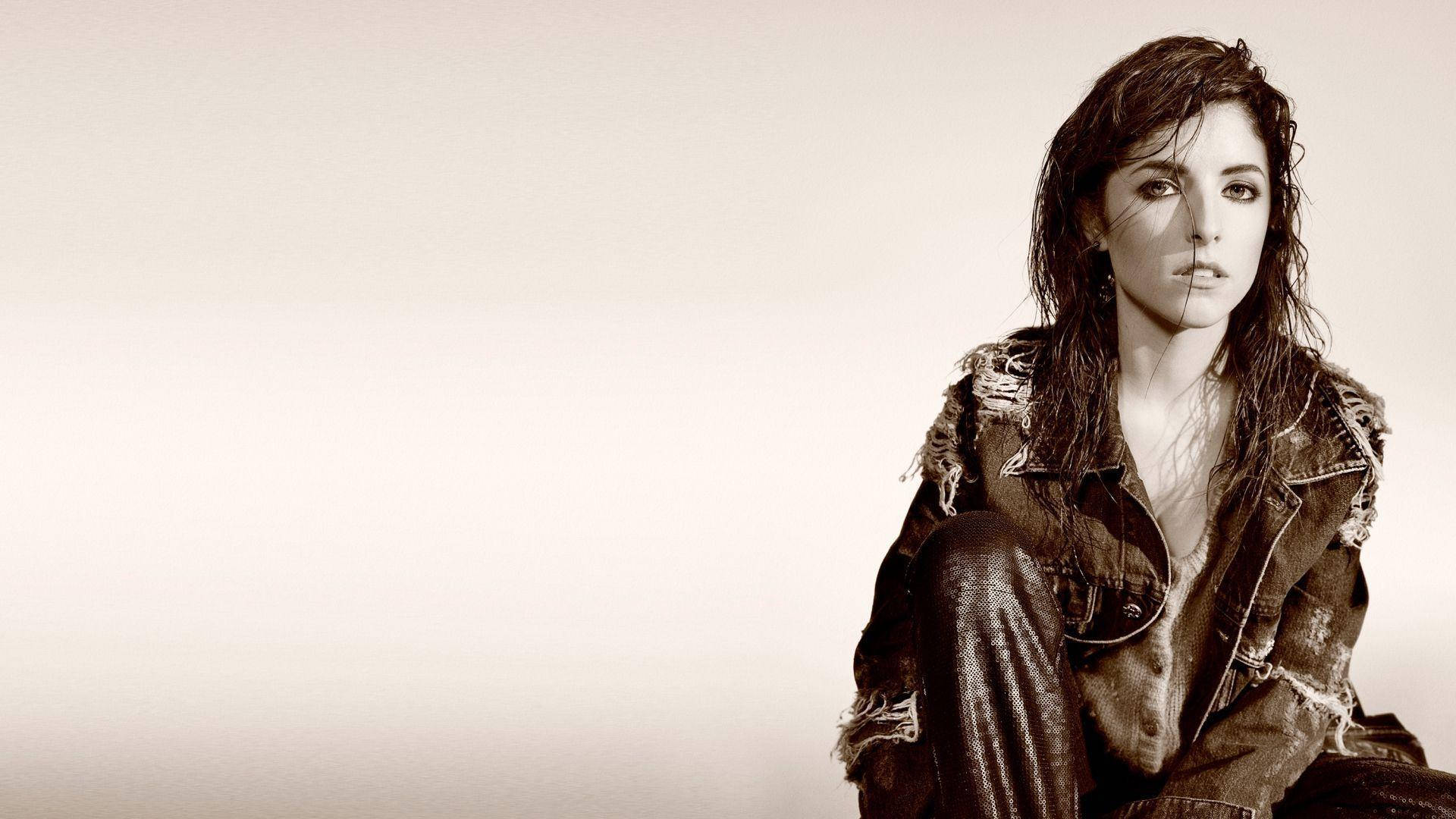 Anna Kendrick, wet hair, distressed jacket, Full HD Desktop Wallpaper