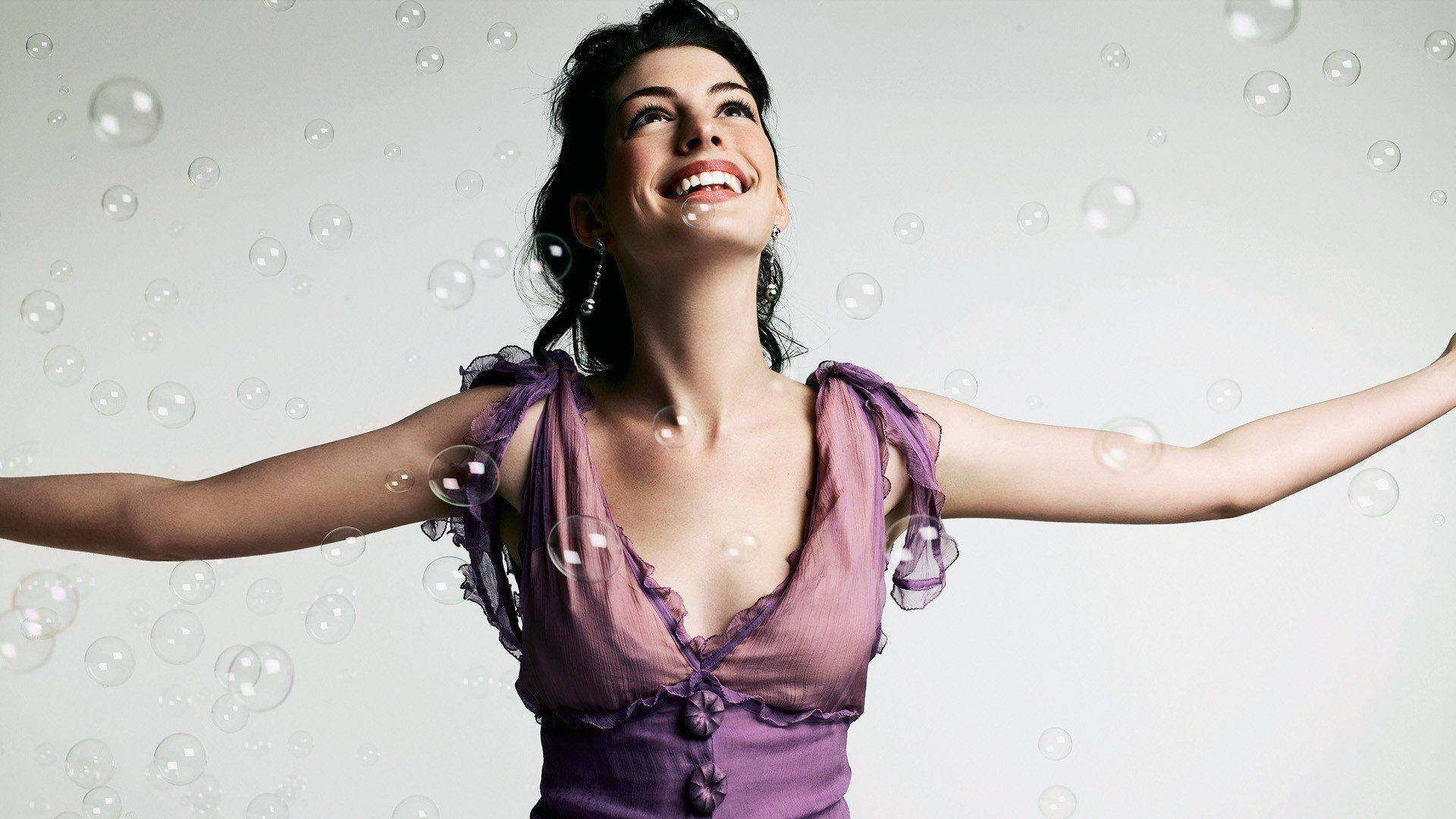 Anne Hathaway, purple dress, bubbles, Full HD Desktop Wallpaper